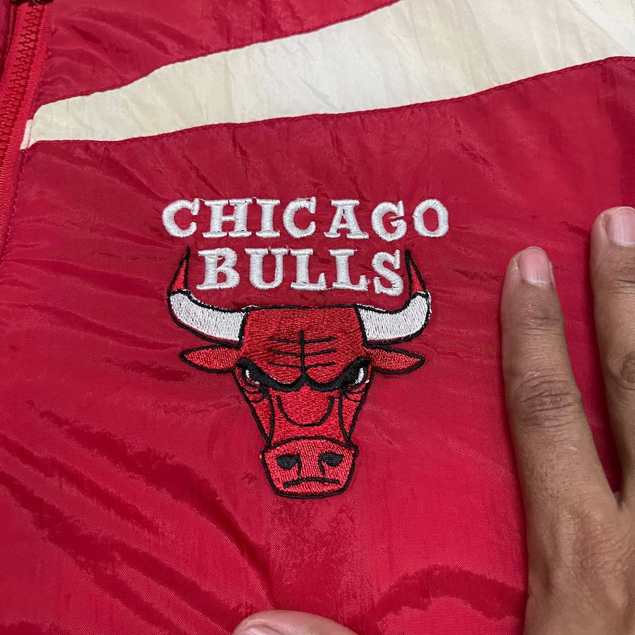 NBA Vintage Chicago Bulls Puffer Jacket Reversible NBA Team Size US L / EU 52-54 / 3 - 14 Thumbnail