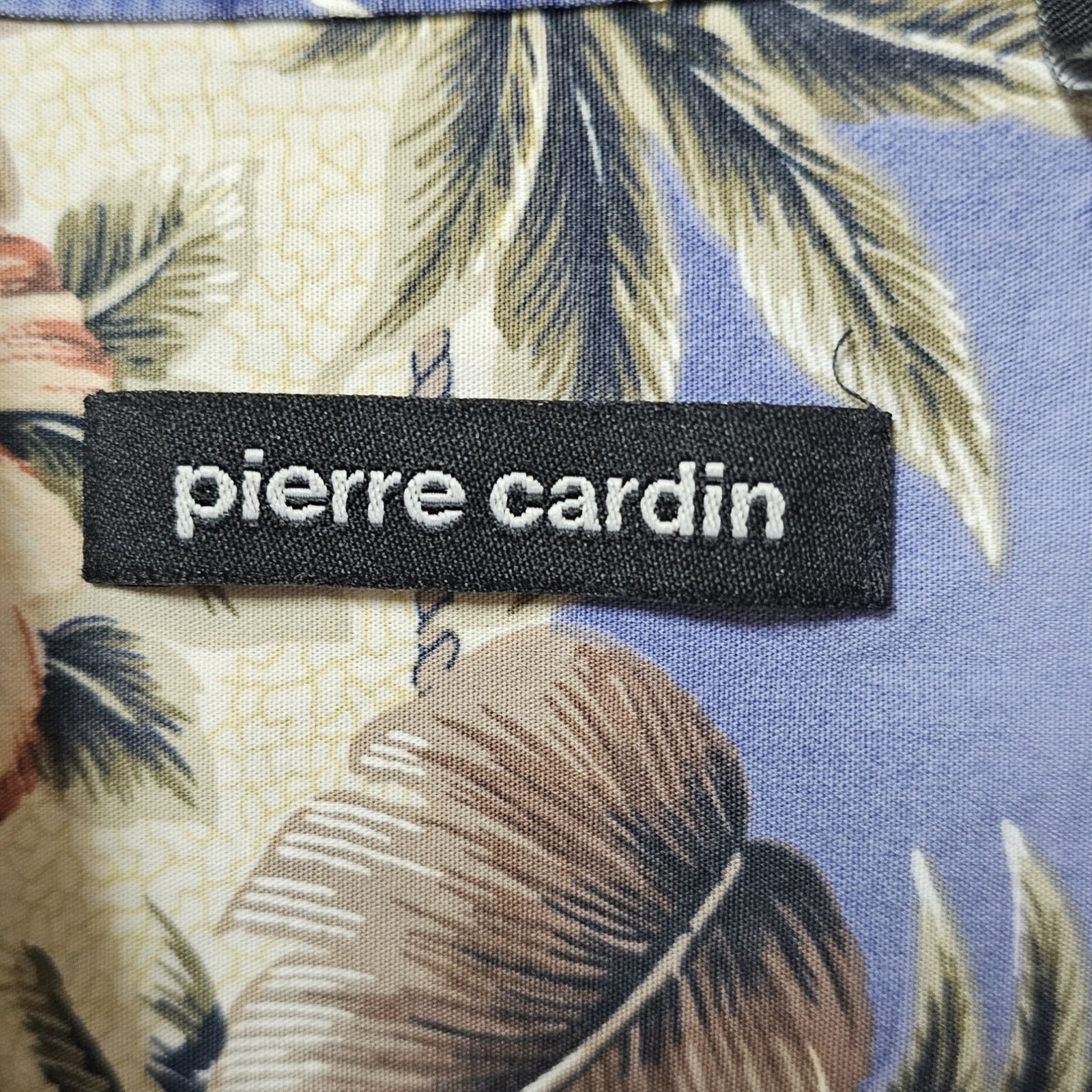 Pierre Cardin Men's Pierre Cardin Hawaiian shirt coconut buttons large. Size US L / EU 52-54 / 3 - 3 Thumbnail