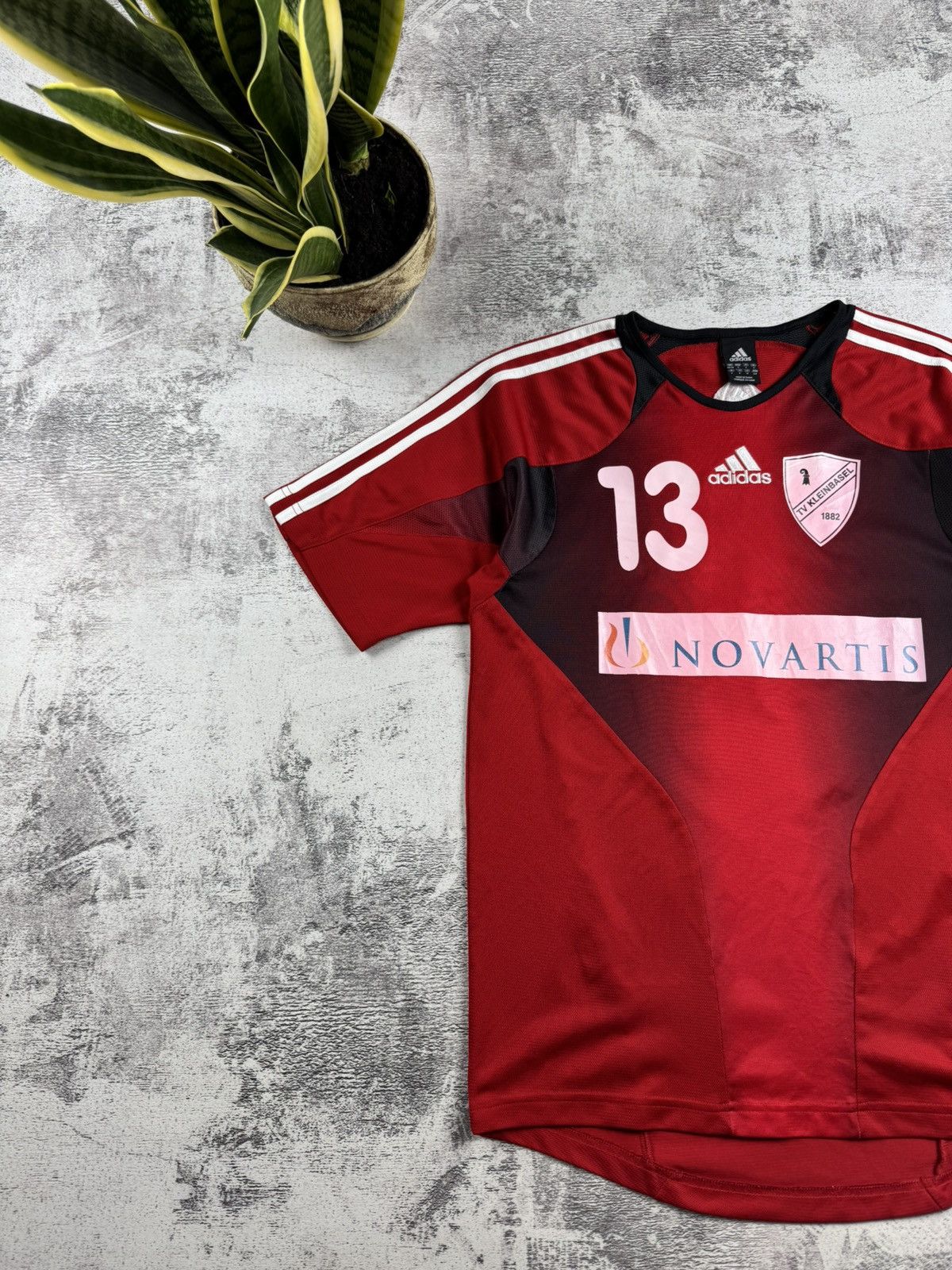 Adidas TV Kleinbasel Handball Memorabilia Adidas #13 Red Black Jersey Kit T Shirt Size US S / EU 44-46 / 1 - 2 Thumbnail