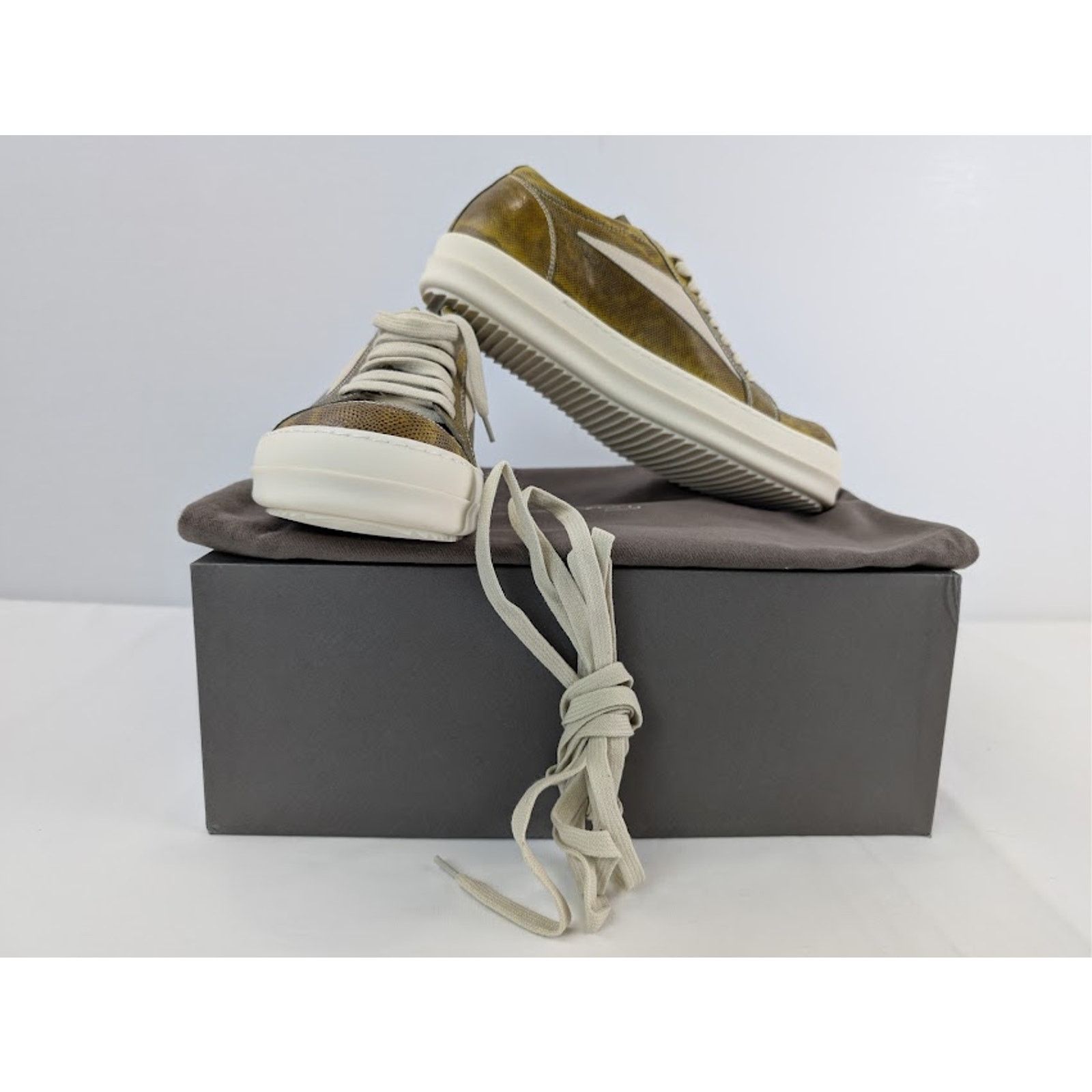Rick Owens o1rshd1 Hollywood Vintage Sneakers in Acid / Milk / Milk Size US 7 / EU 40 - 19 Thumbnail