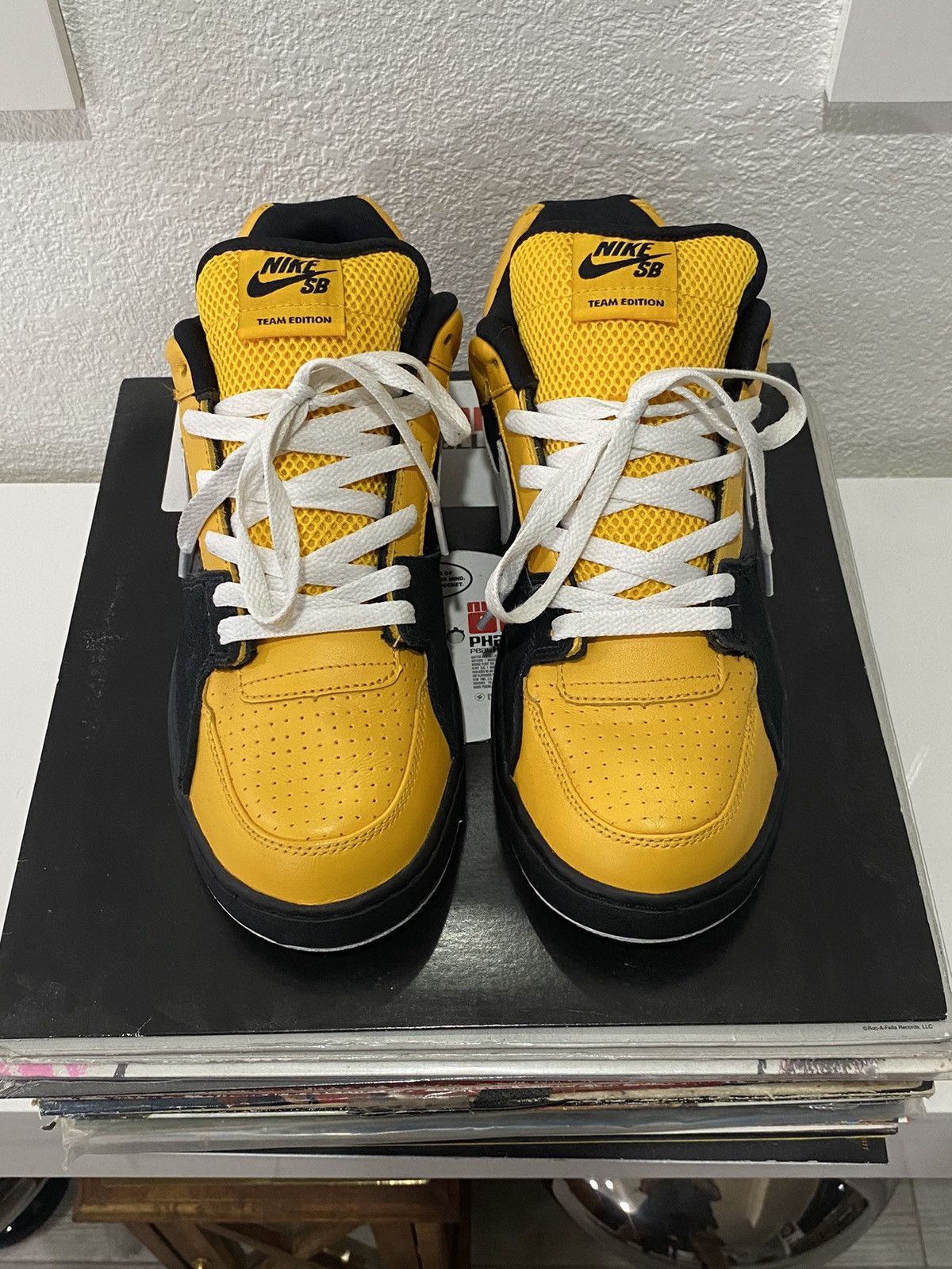 image of 2006 Nike Sb Zoom Team Edition “Taxi” Shoes in Yellow, Men's (Size 10.5)