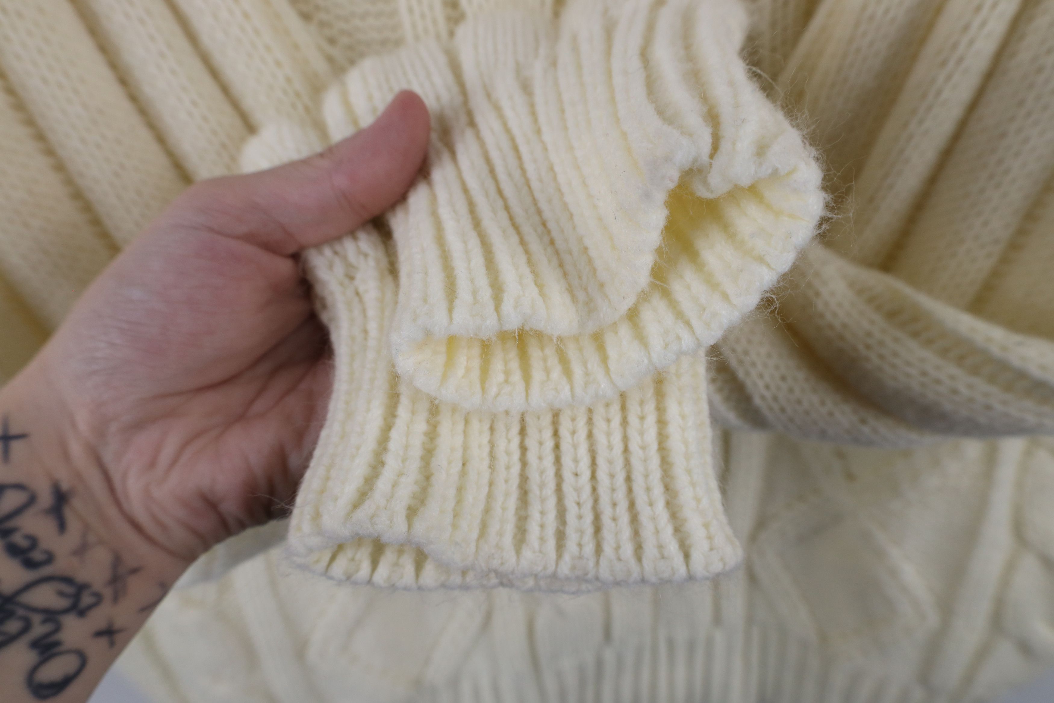 Vintage Vintage 70s Streetwear Cable Knit Fisherman Sweater Cream Size US L / EU 52-54 / 3 - 4 Thumbnail
