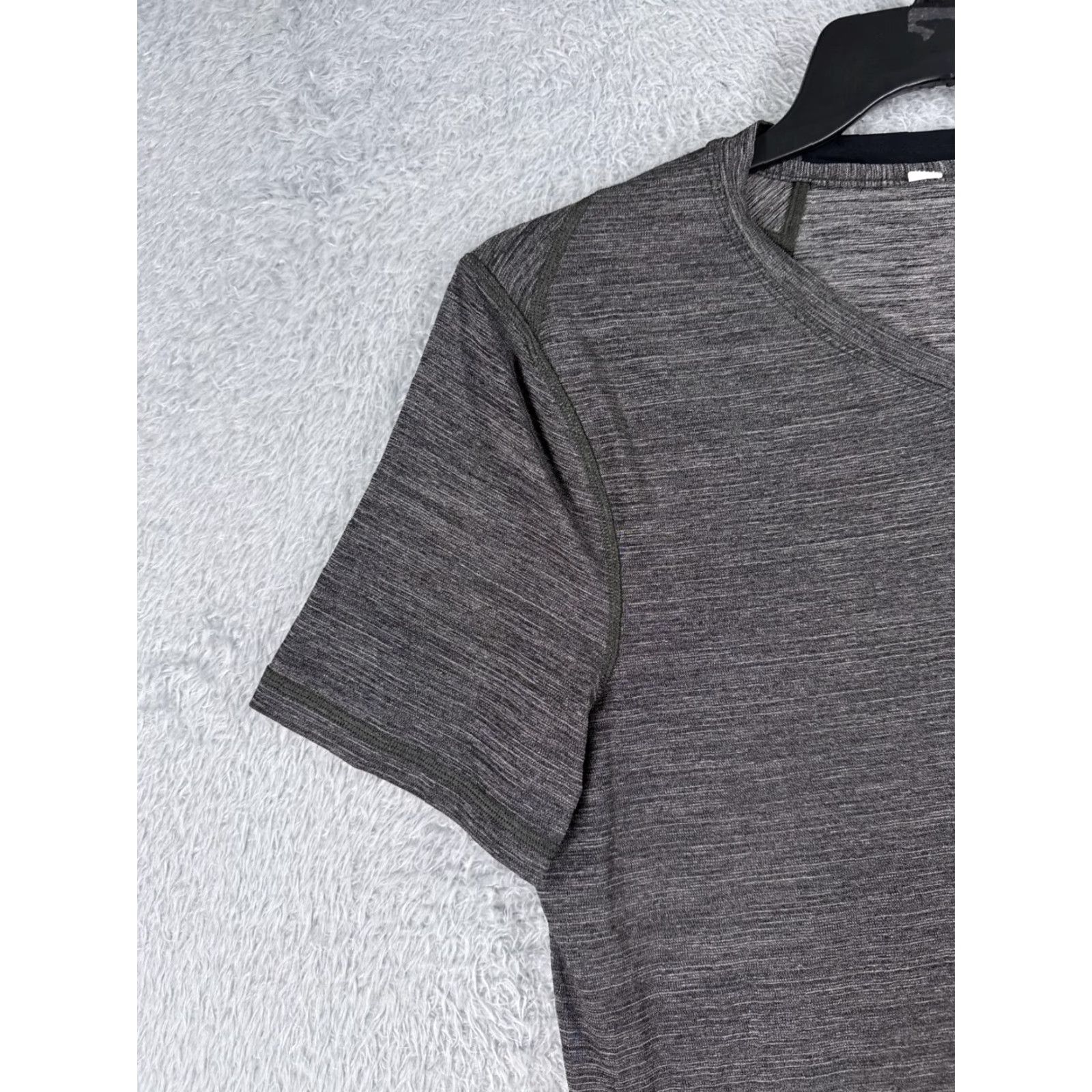Lululemon Lululemon Shirt Men Small Gray Short Sleeve V-Neck Pocket Gym Workout Casual Shirt Mens Small Gray V-Neck Short Sleeve Pocket Size US S / EU 44-46 / 1 - 3 Thumbnail