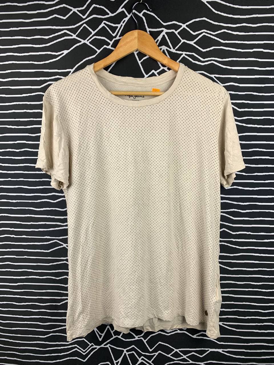 Pepe Jeans Pepe Jeans London Beige Kris Perforated Tee Size US L / EU 52-54 / 3 - 1 Thumbnail