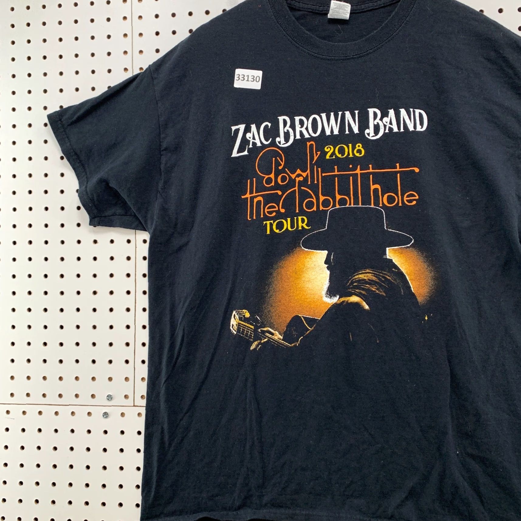 Gildan VINTAGE Zac Brown Band Shirt Mens Large Black 2018 Down The Rabbit Hole Music 22.5x29 Size US L / EU 52-54 / 3 - 3 Thumbnail