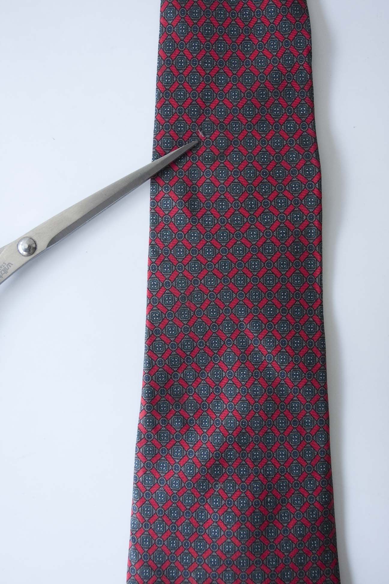 Vintage × Yves Saint Laurent Yves Saint Laurent Neckwear Tie 100% Silk Vintage Gray/ Red Size ONE SIZE - 4 Thumbnail