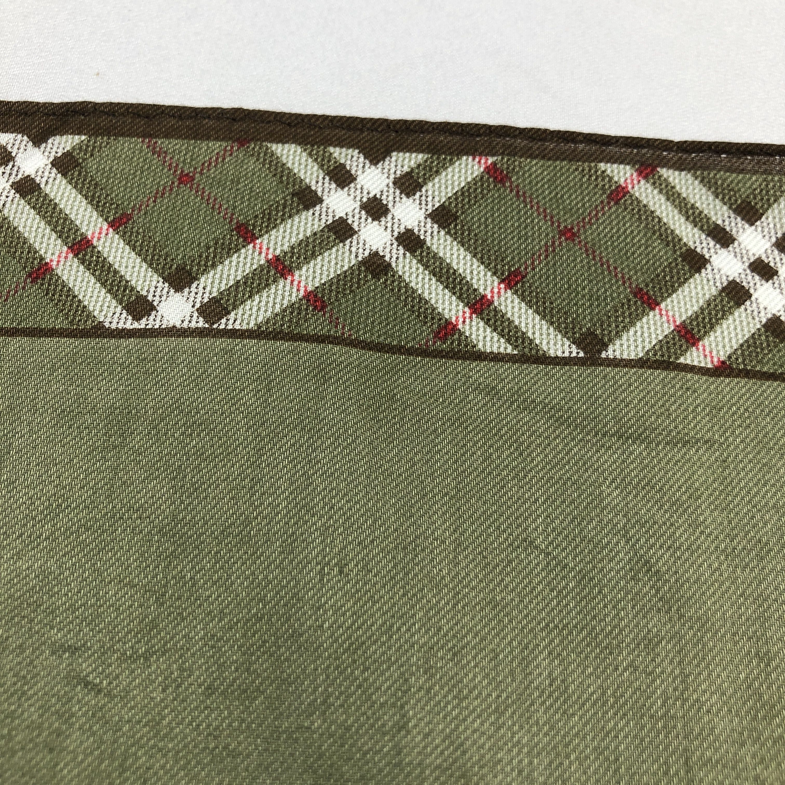 Burberry Burberry Handkerchief Neckerchief Bandana H3077 Size ONE SIZE - 9 Thumbnail
