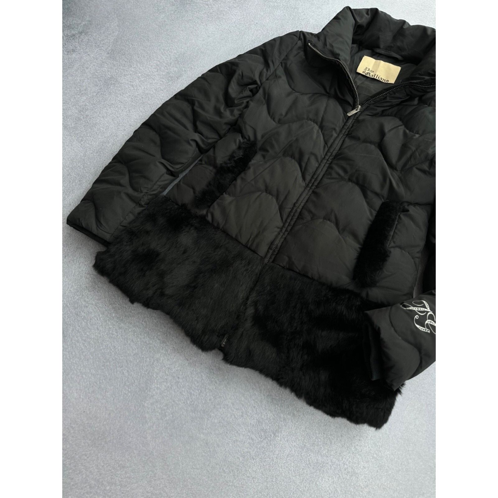 John Galliano VTG John Galliano Kids Woman Puffer Jacket with Fur Size S / US 4 / IT 40 - 5 Thumbnail