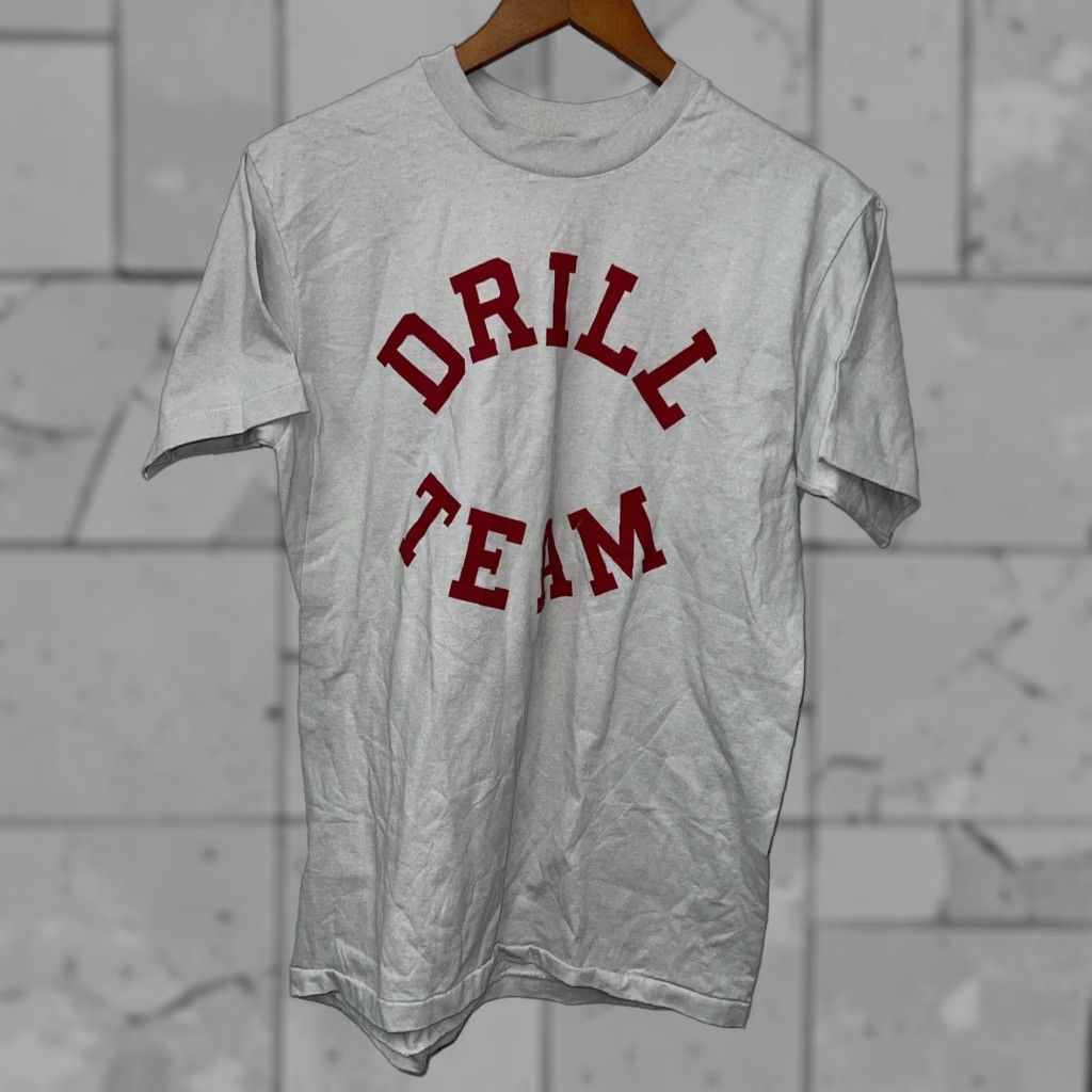 Hanes VINTAGE Hanes T-Shirt Gray Men M USA Drill Team Stitch Single Stitch Shirt Adult Medium Mens Size US M / EU 48-50 / 2 - 1 Thumbnail
