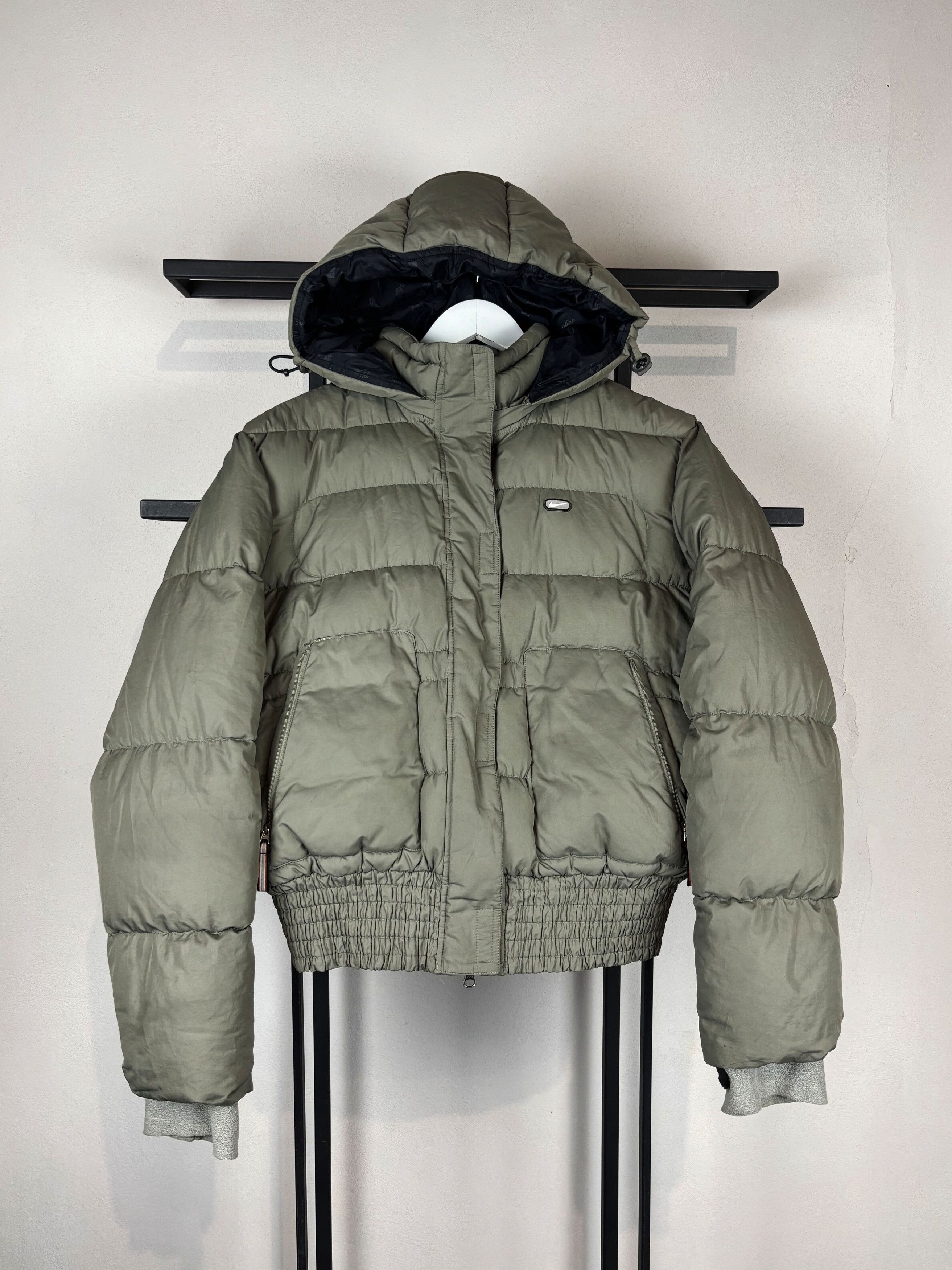 Nike Vintage Cropped Puffer Jacket Y2K Streetwear Style Size US M / EU 48-50 / 2 - 1 Thumbnail
