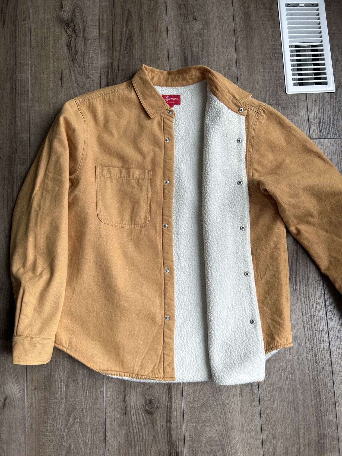 Supreme Supreme Sherpa Lined Denim Shirt FW18 Size US L / EU 52-54 / 3 - 7 Thumbnail