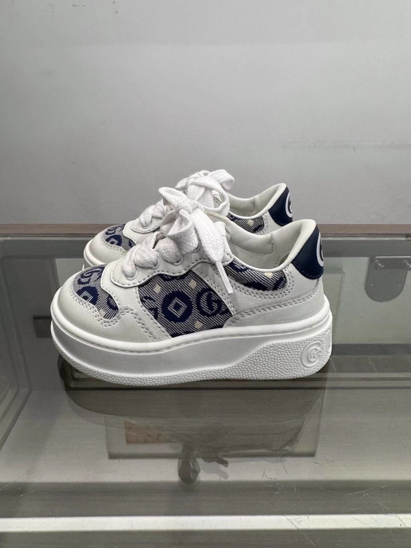 Gucci Gucci Kids Blue GG Print White Sneakers 20 Size US 5 / EU 37 - 4 Thumbnail