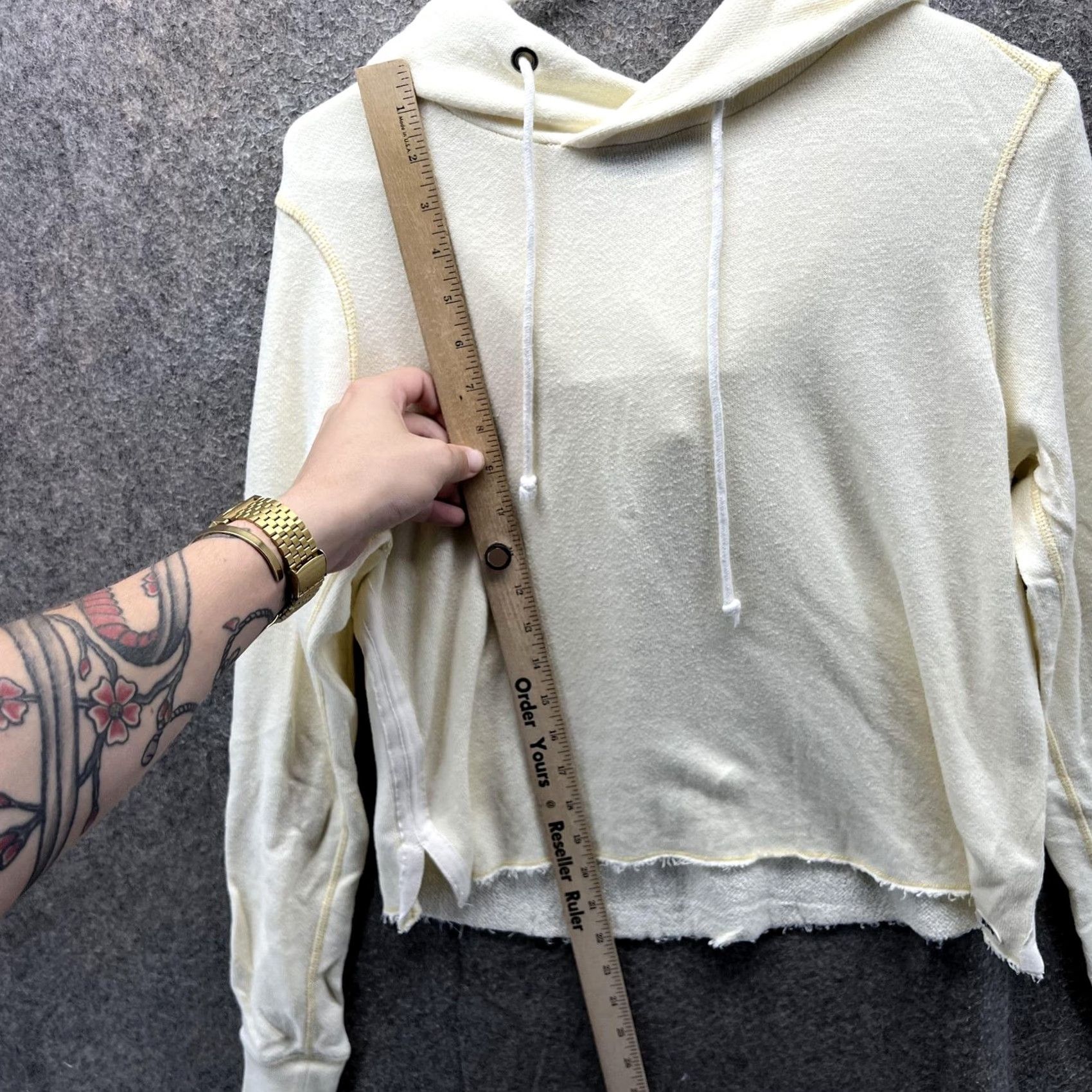 Abercrombie & Fitch VINTAGE Abercrombie & Fitch Hoodie Womens XS Cream Cropped Raw Hem Long Sleeve Size XS / US 0-2 / IT 36-38 - 7 Thumbnail