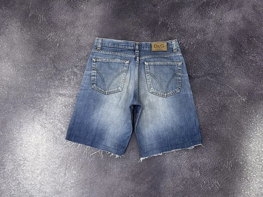 Dolce & Gabbana × Vintage Vintage Dolce & Gabbana Y2K Women's Distressed Denim Shorts Size 32" / US 10 / IT 46 - 1 Thumbnail