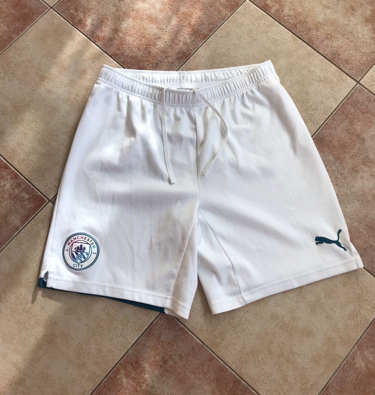 Puma Manchester City 2021-2022 Soccer Shorts Football Jersey Size US 32 / EU 48 - 1 Thumbnail