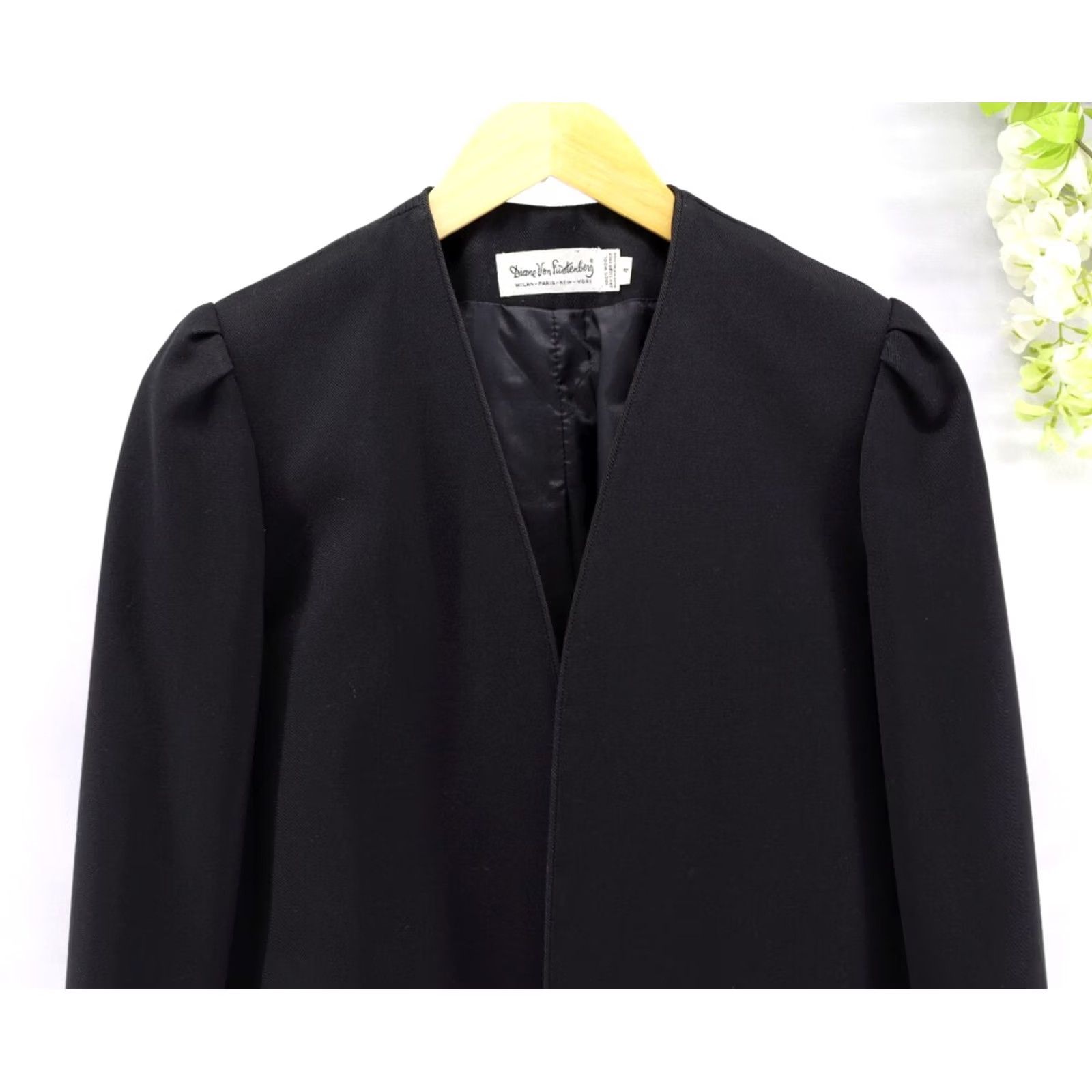 Diane von Furstenberg VINTAGE Diane von Furstenberg Blazer Jacket Women's Black Wool Duster Mid-Length 90s Career Luxury Silk Lining Dry Clean Only Size 6 Size M / US 6-8 / IT 42-44 - 4 Thumbnail
