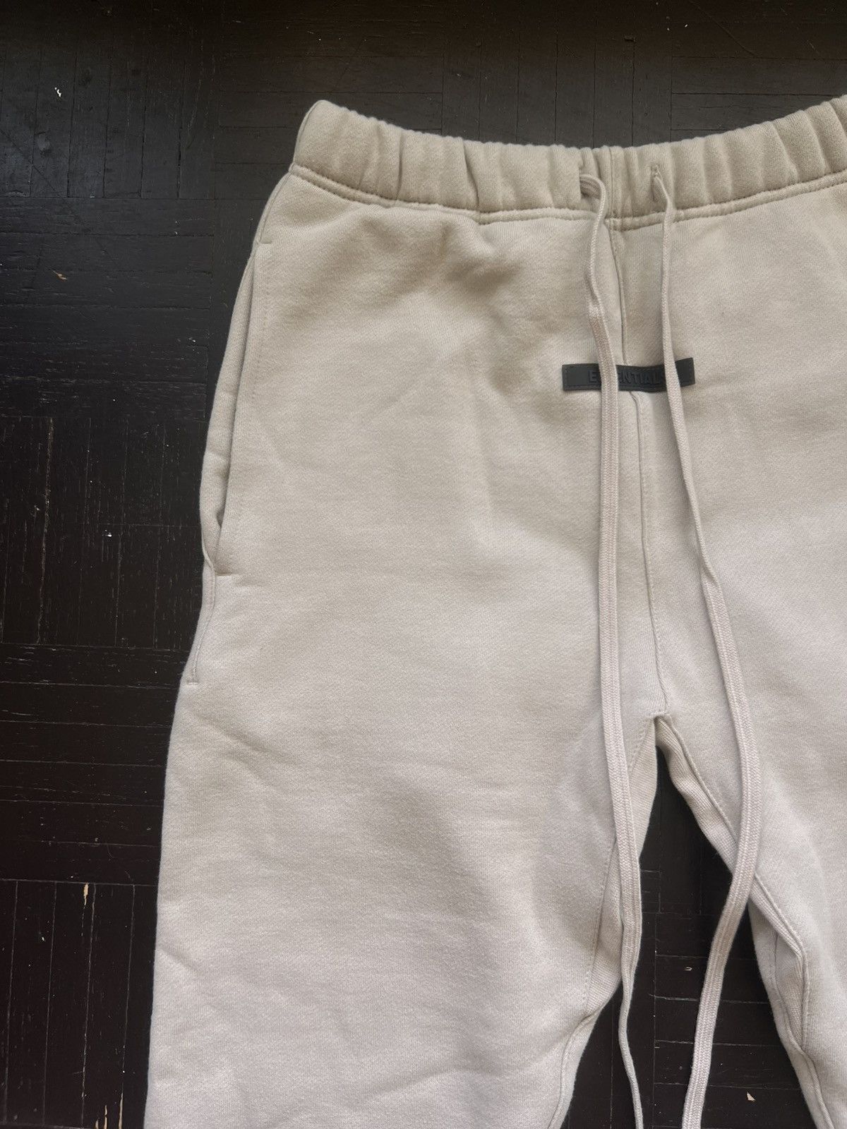 Essentials Fear of god essentials sweatpants tan size XXS new with tags Size US 26 / EU 42 - 2 Thumbnail