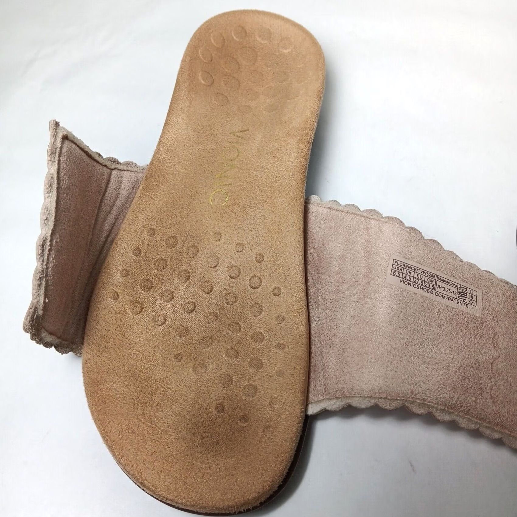 Vionic Vionic Florence Sandals Womens 6.5 Pink Scalloped Leather Adjustable Comfort Slip On Slide Travel Casual Womens Shoes Size US 7 / IT 37 - 7 Thumbnail