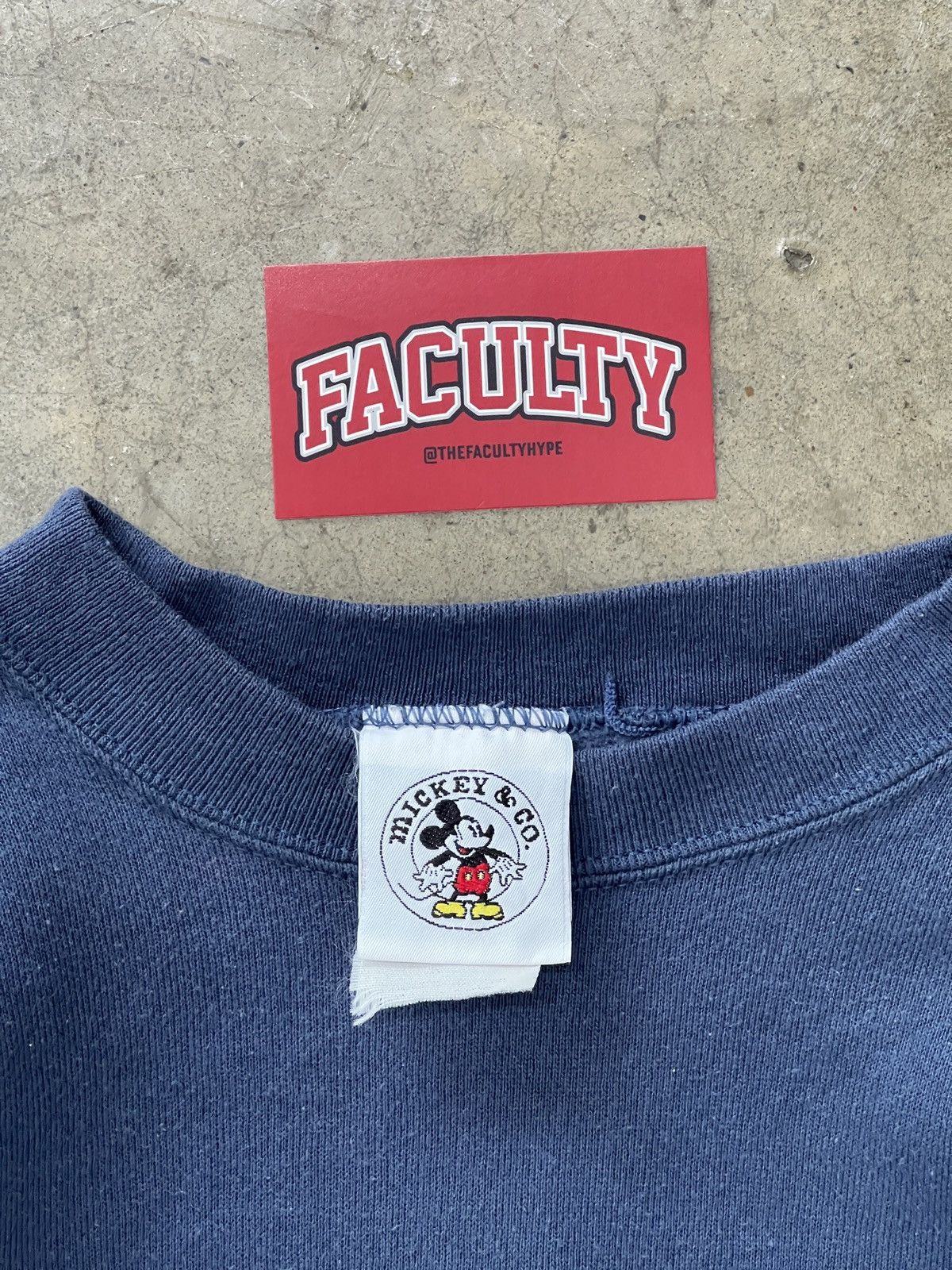 Disney Vintage Mickey Mouse Embroidered Crewneck Medium Size US M / EU 48-50 / 2 - 3 Thumbnail