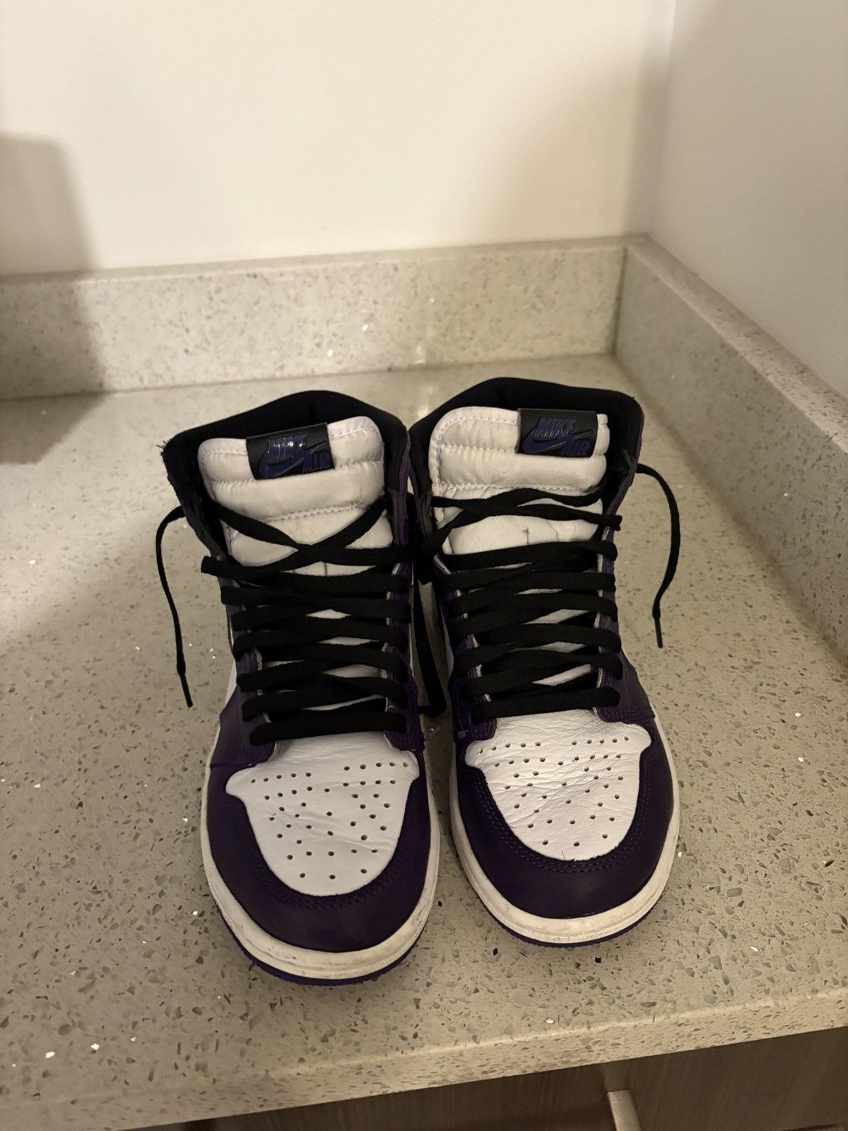 Jordan Brand Jordan 1 High Court Purple Size US 7.5 / EU 40-41 - 1 Thumbnail