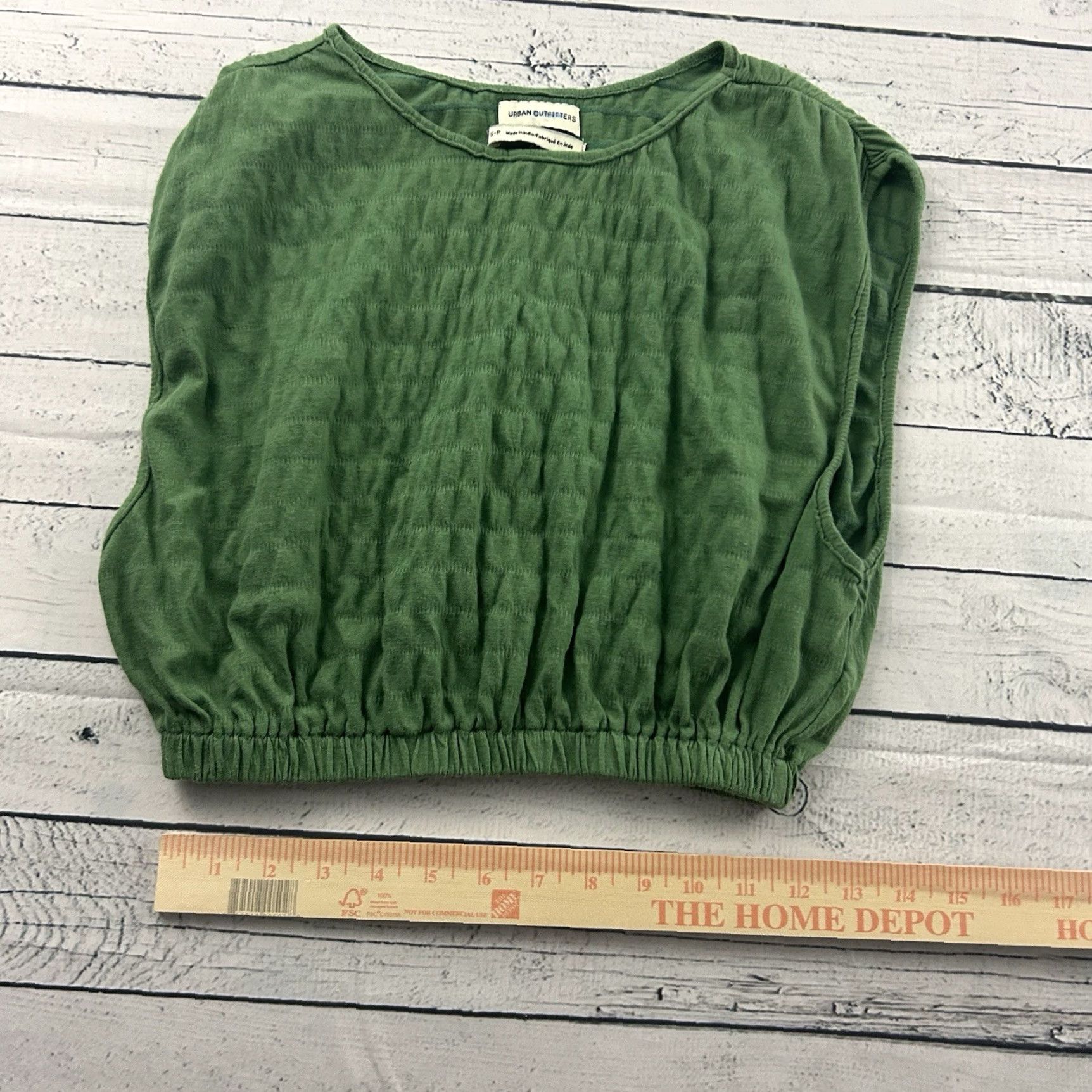 Urban Outfitters VINTAGE Urban Outfitters Cropped Cap Sleeve Top Women S Green Blouse Shirt Womens Cap Sleeve Cropped Green Urban Outfitters S Womens Size S / US 4 / IT 40 - 3 Thumbnail