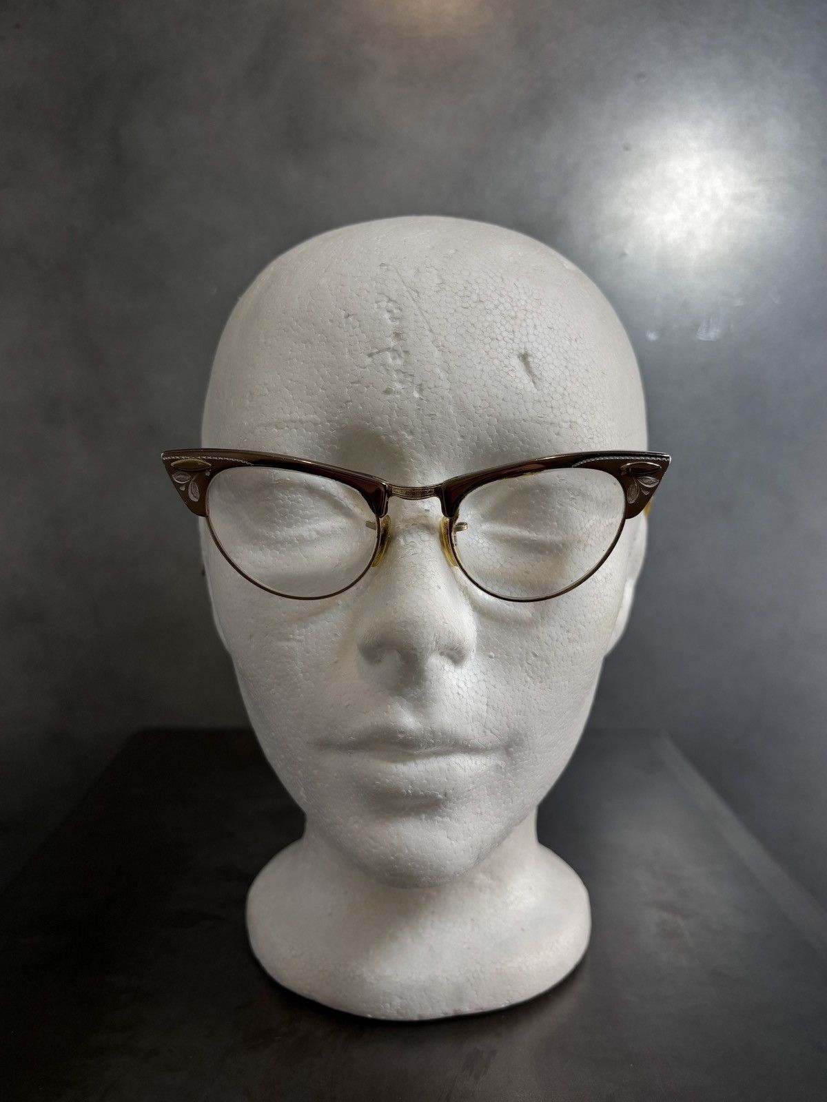 Shuron 1960s Shuron Frames Vintage Eyeglasses Horn Rim USA Gold Size ONE SIZE - 4 Thumbnail