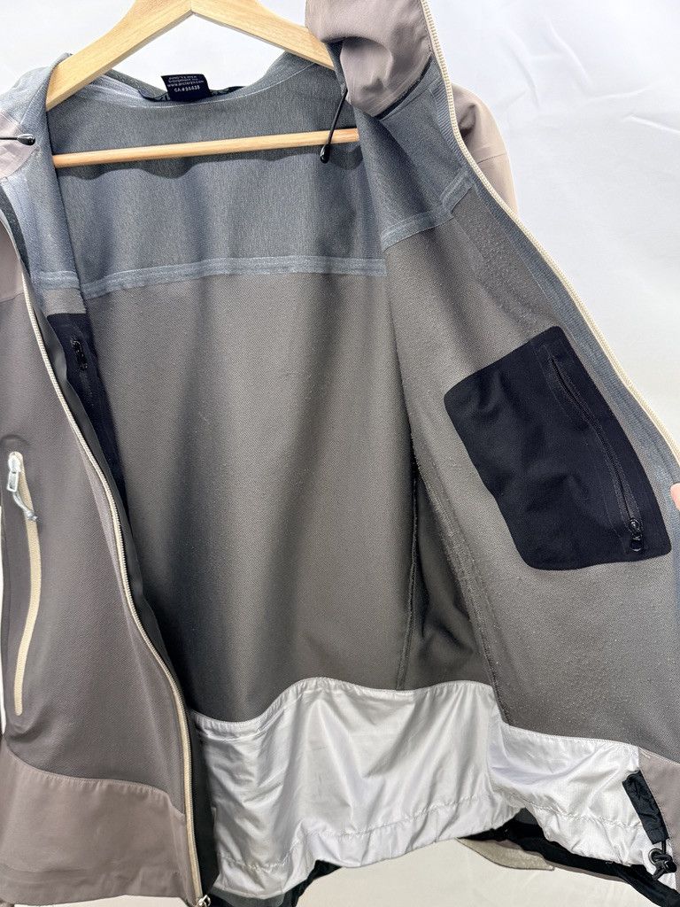 Arc'teryx ARCTERYX Seeker Comp 2006 Armadillo Gore Tex Ski Jacket Size US M / EU 48-50 / 2 - 20 Thumbnail