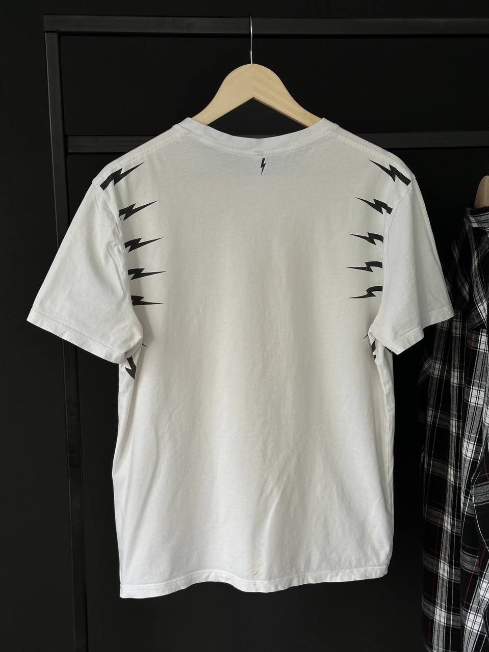 Neil Barrett Neil Barrett Thunderbolt White T-Shirt Size US L / EU 52-54 / 3 - 11 Thumbnail