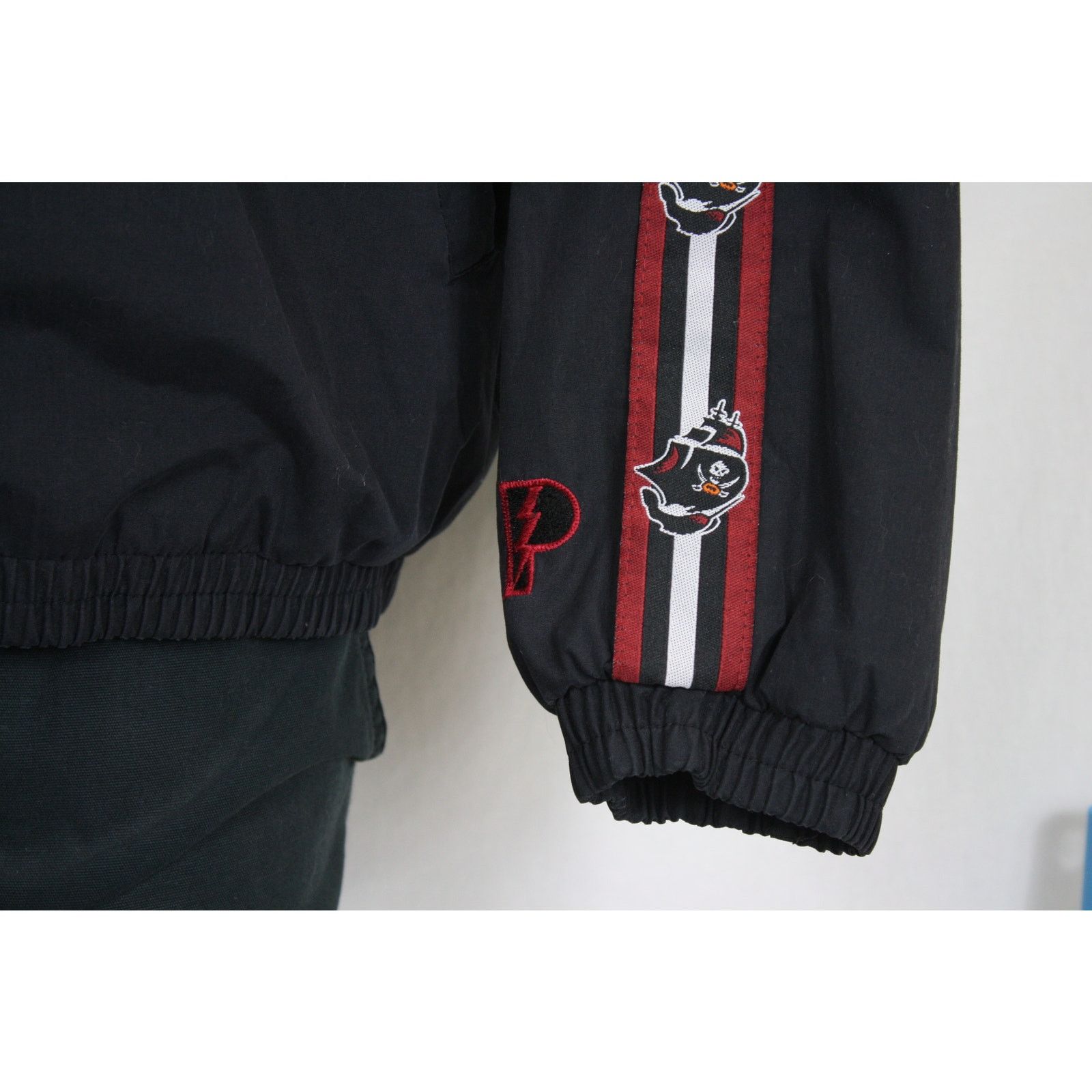 NFL × Pro Player × Vintage Vintage Tampa Buccaneers Spell Out Hooded Y2K Windbreaker Size US L / EU 52-54 / 3 - 3 Thumbnail