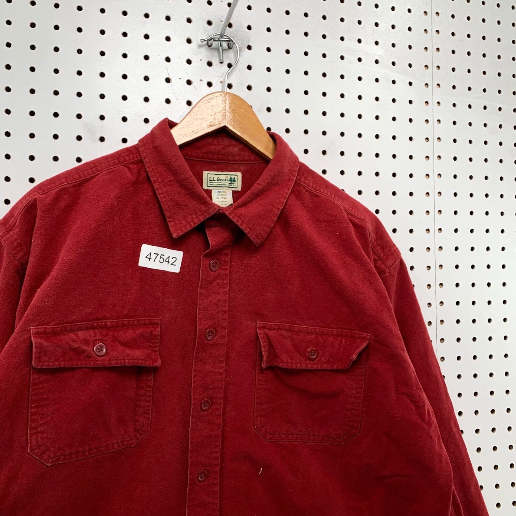 Vintage VINTAGE LL Bean Chamois Button Shirt Mens XL Tall XLT Red Outdoor Thick 100% Cotton Shirt Mens XLT Red 100% Cotton Chamois Button-Up Size US XL / EU 56 / 4 - 6 Thumbnail