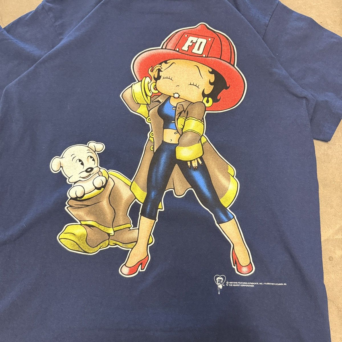 Vintage Vintage 1998 Firefighter Betty Boop Tee Size US L / EU 52-54 / 3 - 3 Thumbnail