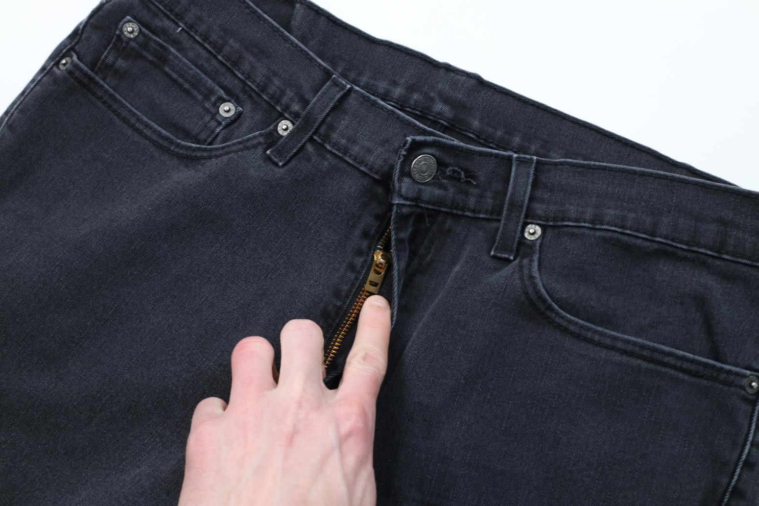 Levi's Vintage Y2K Levis 541 Athletic Fit Taper Leg Denim Jeans Size US 34 / EU 50 - 8 Thumbnail