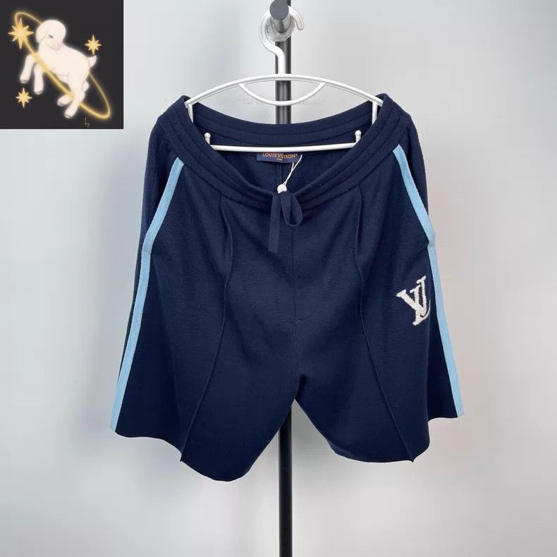 Louis Vuitton Louis Vuitton size xl Tlyer's new SS24 navy blue college bl Size US 30 / EU 46 - 1 Thumbnail