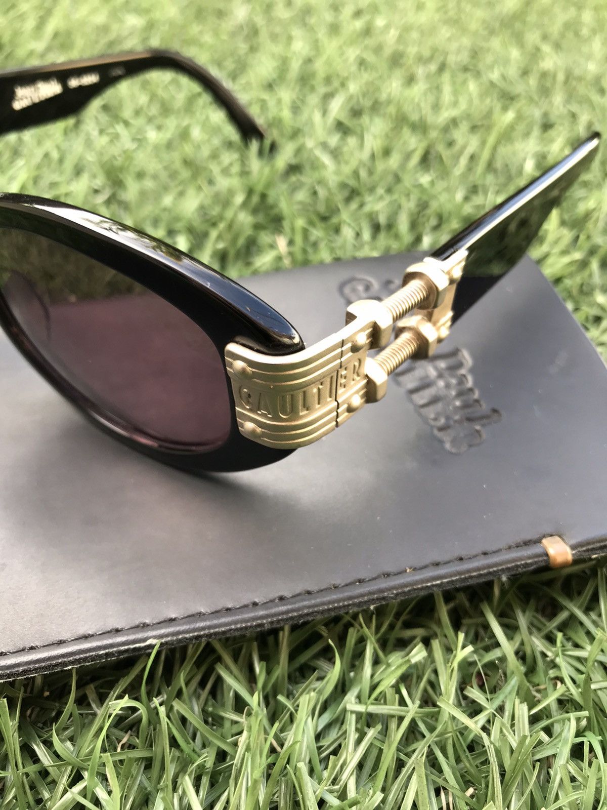 Jean Paul Gaultier jean Paul Gaultier 56-5204 Vintage Sunglasses Size ONE SIZE - 5 Thumbnail