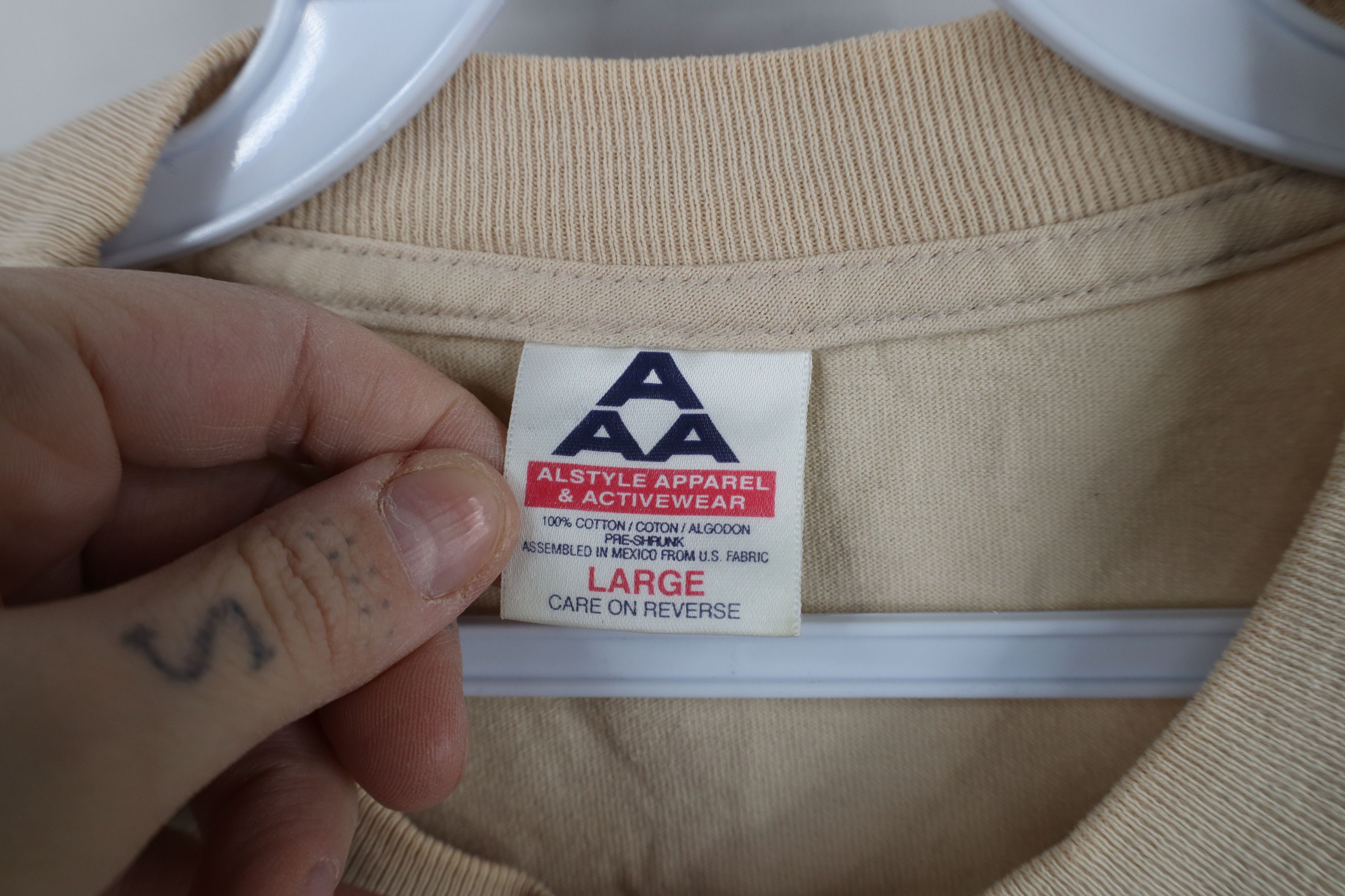 Vintage Vintage 90s Ohio State University Long Sleeve T-Shirt Beige Size US L / EU 52-54 / 3 - 11 Thumbnail