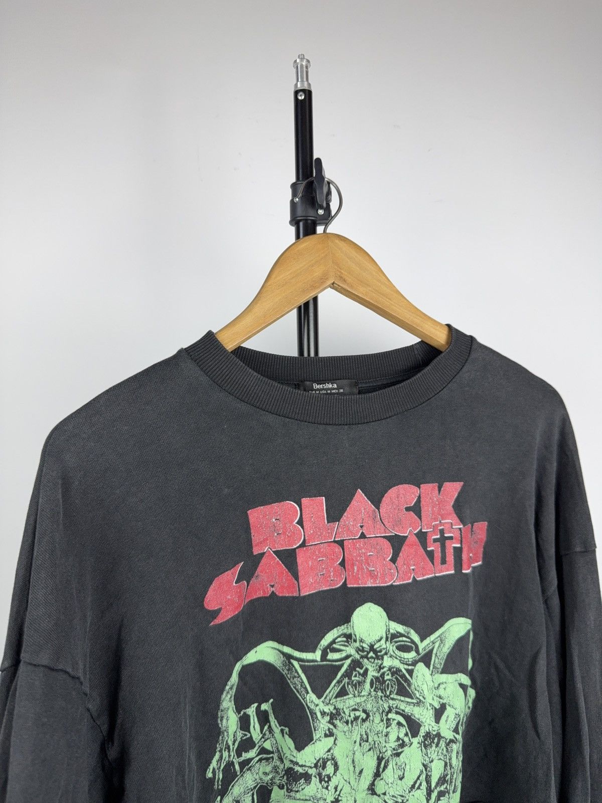 Black Sabbath 2019 Black Sabbath Band Cropped Long Sleeve Tee Bershka Y2K Size L / US 10 / IT 46 - 2 Thumbnail