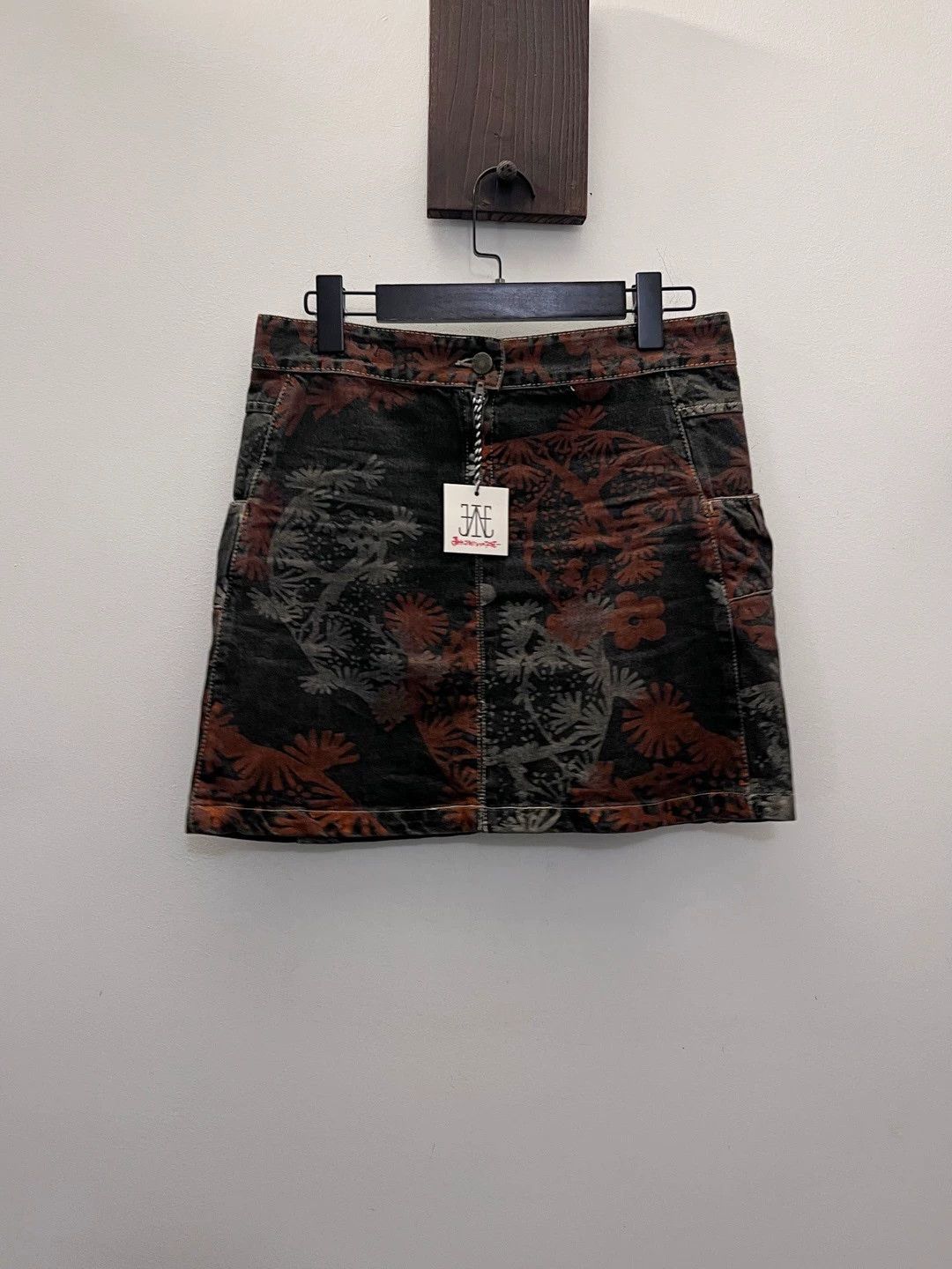 Kenzo Kenzo Vintage Printed Denim Low-Rise Short Skirt Size M Size 27" / US 4 / IT 40 - 5 Thumbnail