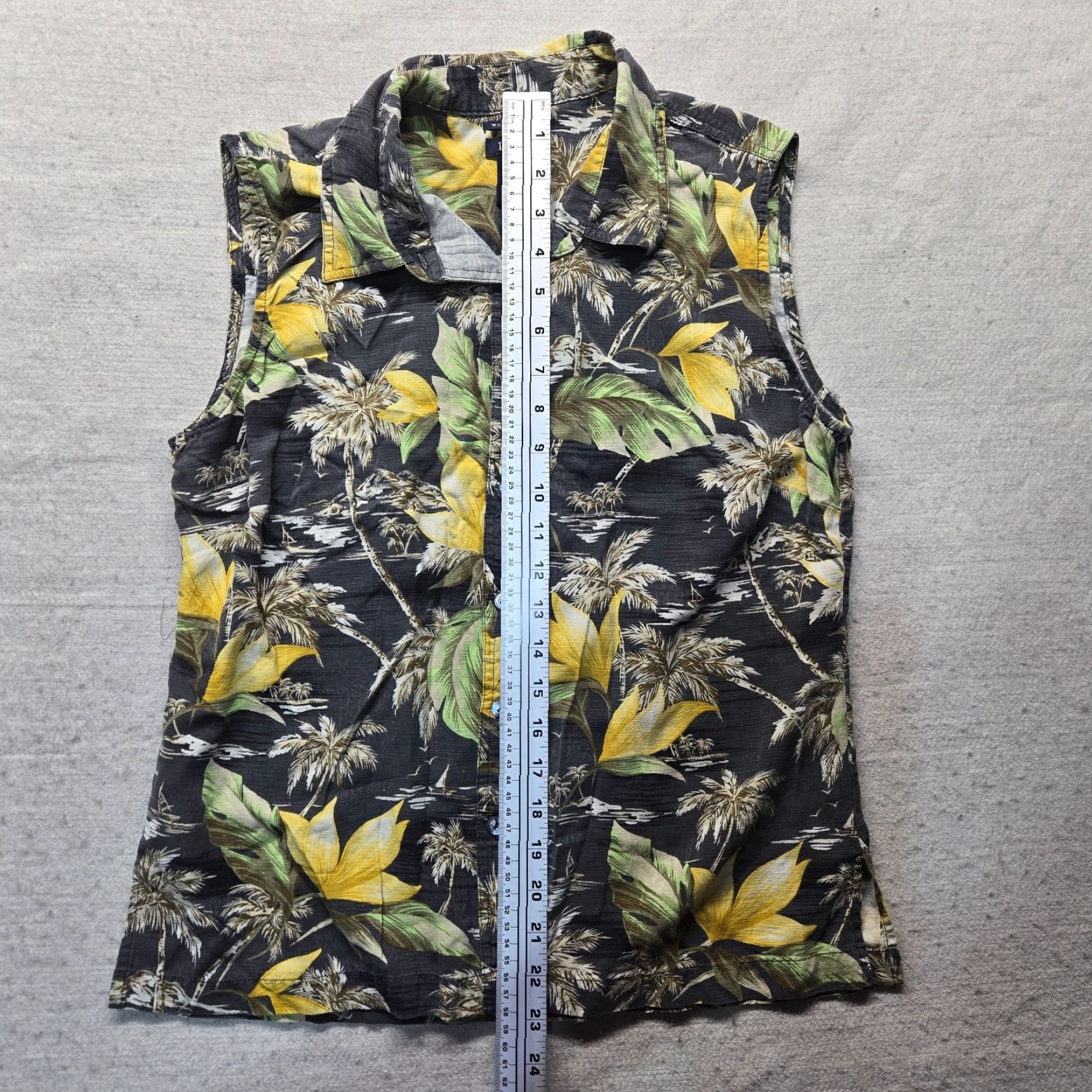 Izod IZOD Hawaiian Shirt Button Up Collared Floral Sleeveless 100% Silk Women's 12 Multicolor Button-Up Shirt Women 12 Hawaiian IZOD Shirt Size XL / US 12-14 / IT 48-50 - 6 Thumbnail