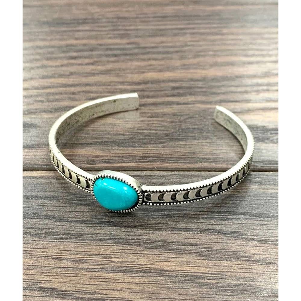 Other Turquoise Cuff Bracelet in Antique Silver, Native American C Size ONE SIZE - 2 Thumbnail