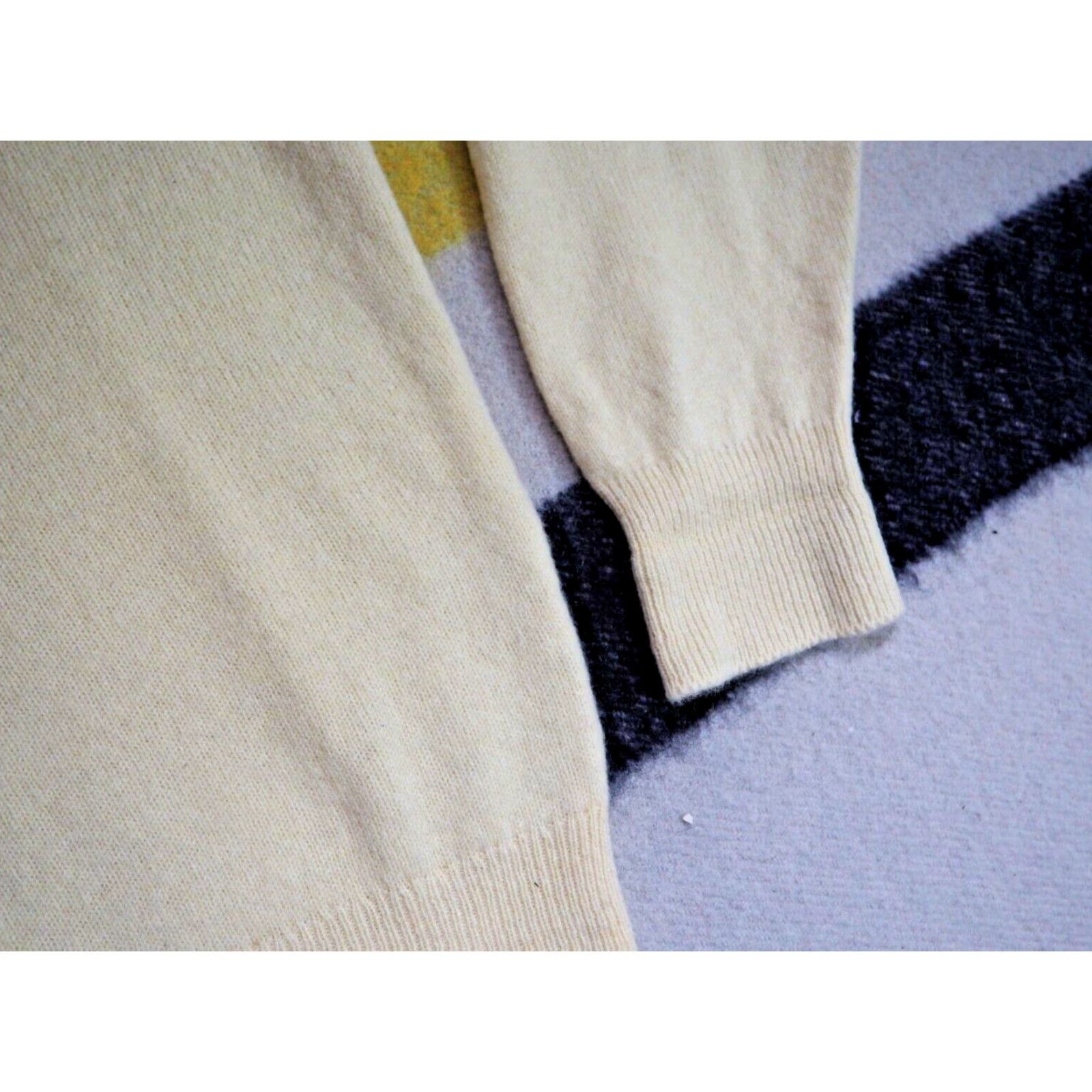 Nordstrom VTG 70s Nordstrom England Pastel Yellow Wool V-Neck Ivy Pullover Sweater Mens L Size US L / EU 52-54 / 3 - 5 Thumbnail