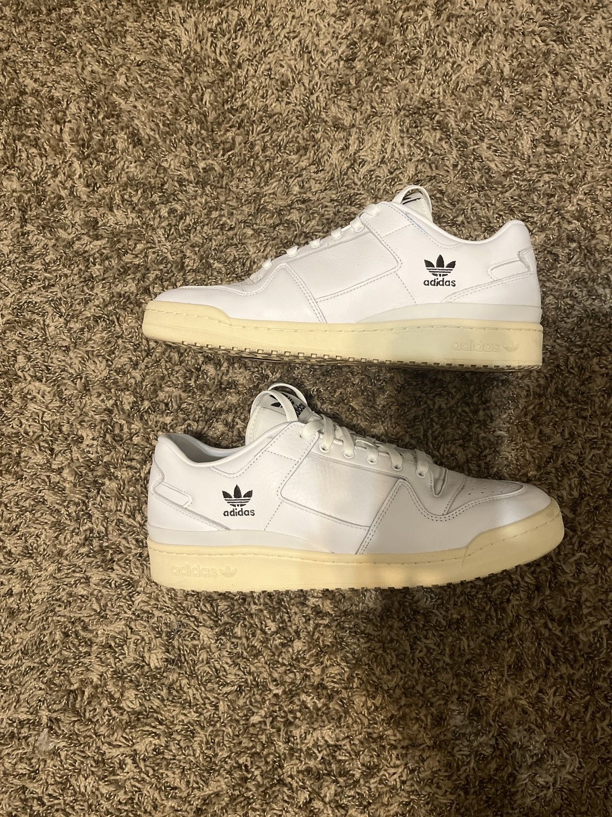 Adidas Forum 84 low ADV - White shadow olive