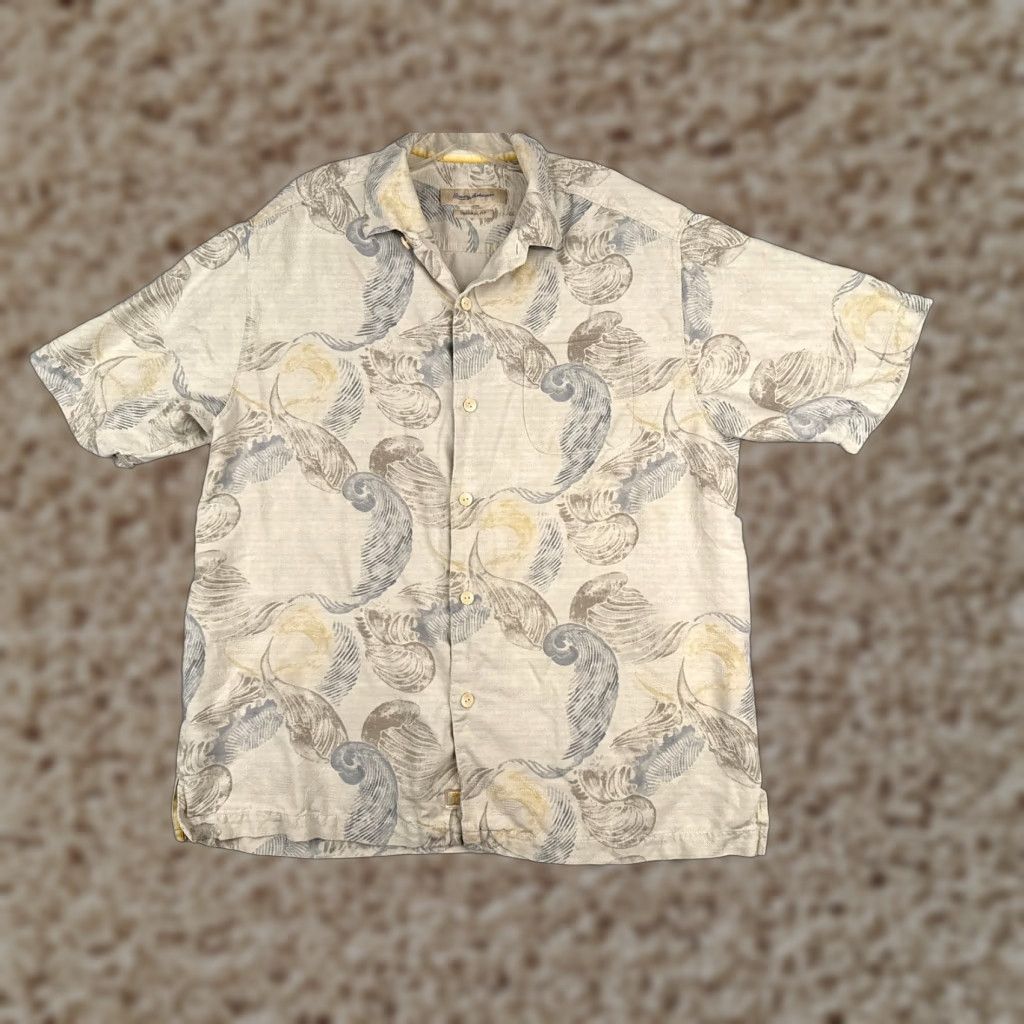 Tommy Bahama Tommy Bahama Shirt Men Large Ivory Waves 100% Silk Button Up Hawaiian Pocket Shirt (L) Ivory Silk Beach Designer Hawaiian Mens Size US L / EU 52-54 / 3 - 1 Thumbnail