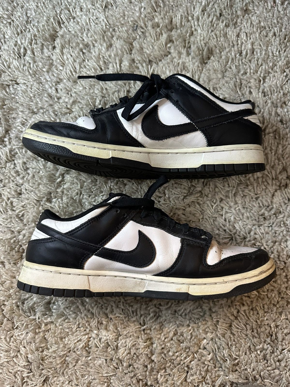 Nike Nike Dunk Low Panda Size 9.5 Size US 9.5 / EU 42-43 - 2 Thumbnail