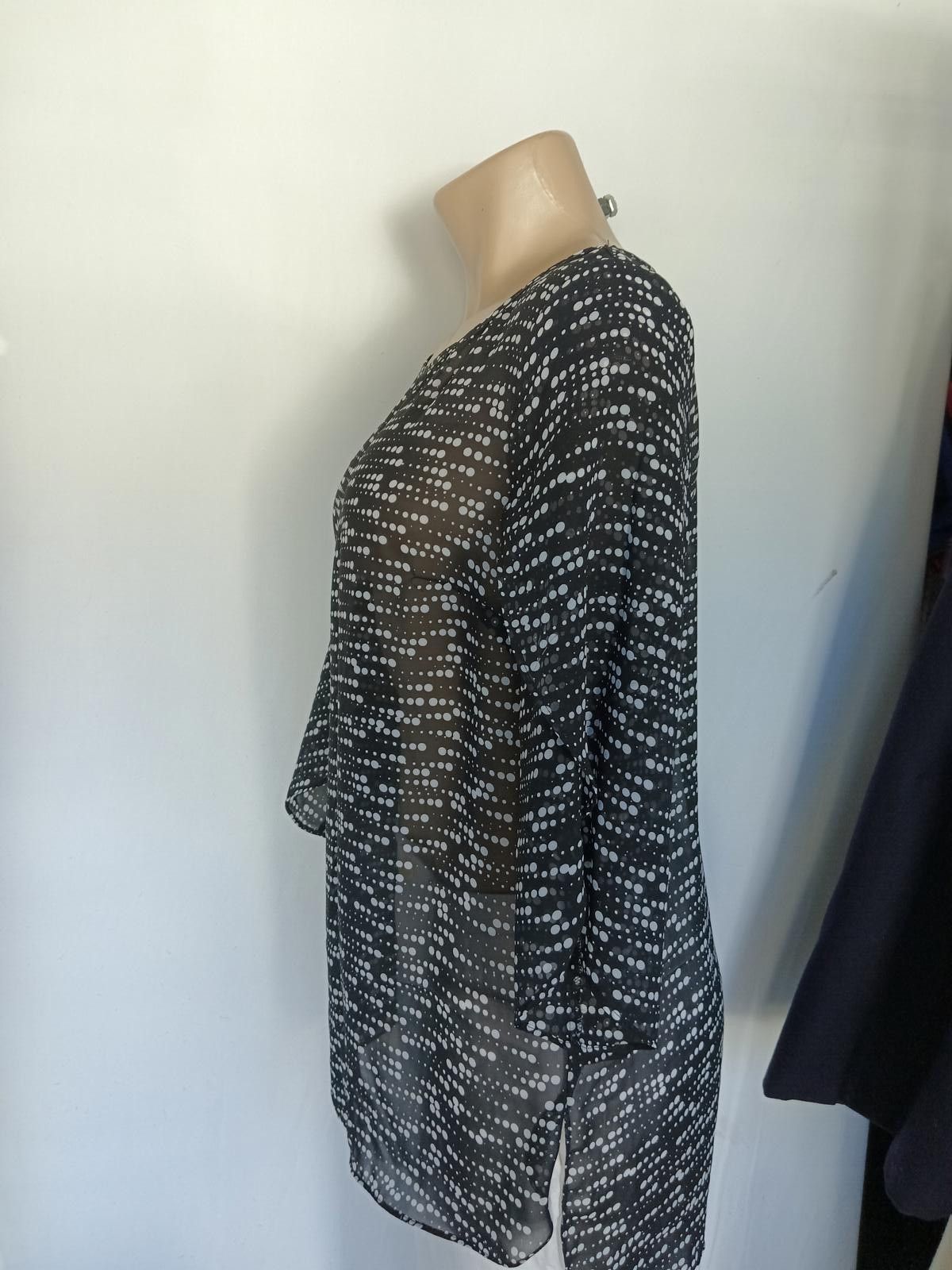 Worthington Elegant Worthington Sheer Black and White Top Size M / US 6-8 / IT 42-44 - 2 Thumbnail