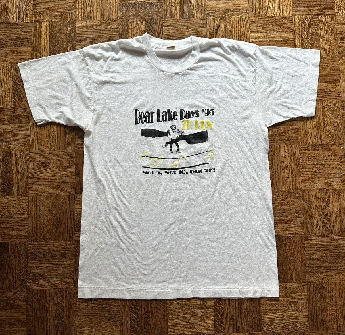 Vintage Vintage 90s Bear Lake Days Golf Running Graphic Tee Size US L / EU 52-54 / 3 - 2 Thumbnail