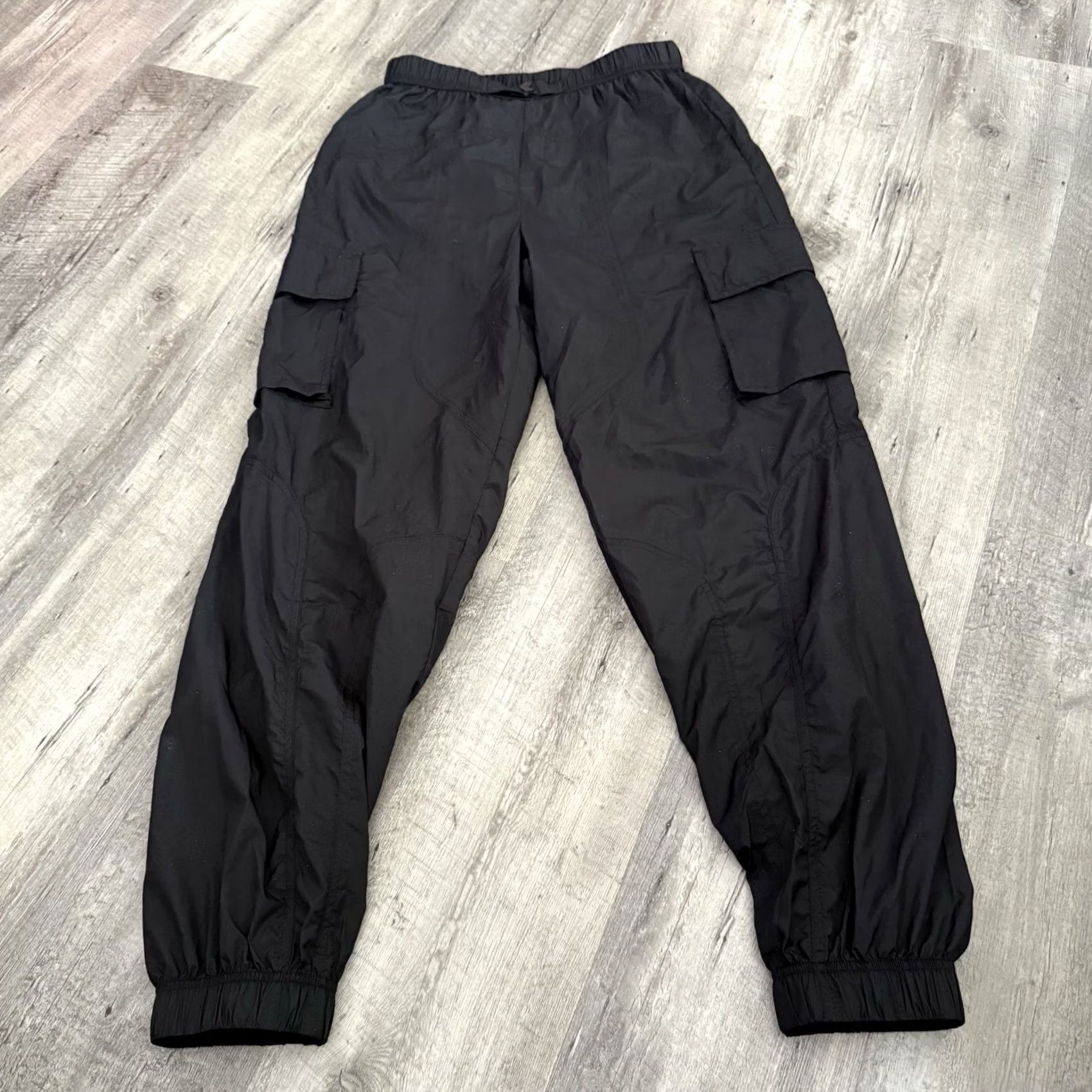 Fabletics Fabletics Womens Small Lightweight Cargo Jogger Pants Black Pull-On Elastic Size 28" / US 6 / IT 42 - 3 Thumbnail