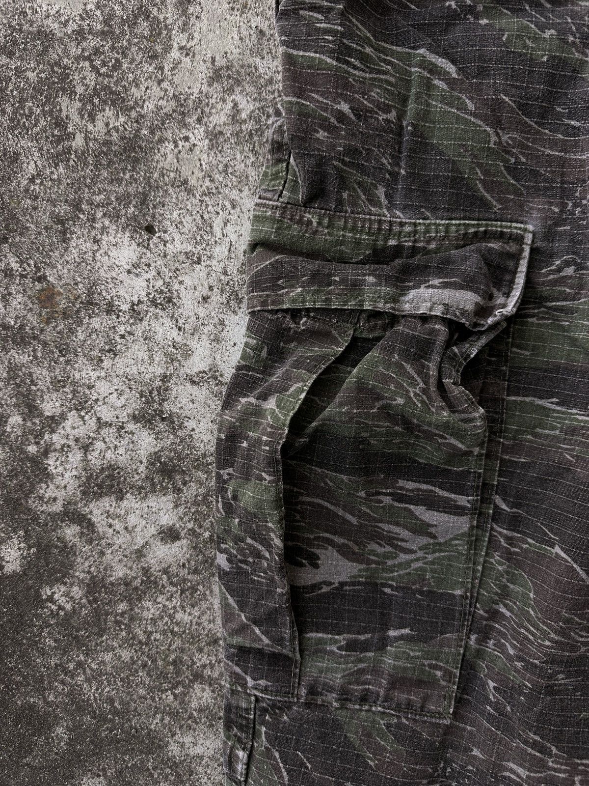 Vintage Tiger camo military y2k ripstop cargo combat capris jort Size US 38 / EU 54 - 5 Thumbnail