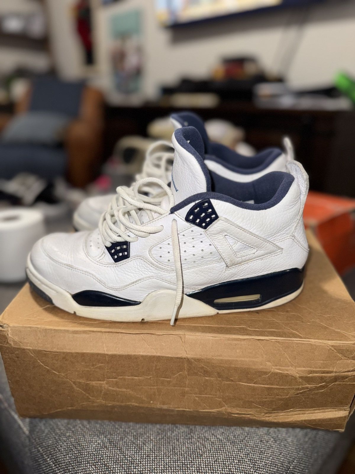 Jordan Brand Air Jordan 4 Retro LS Columbi Size US 11 / EU 44 - 3 Thumbnail