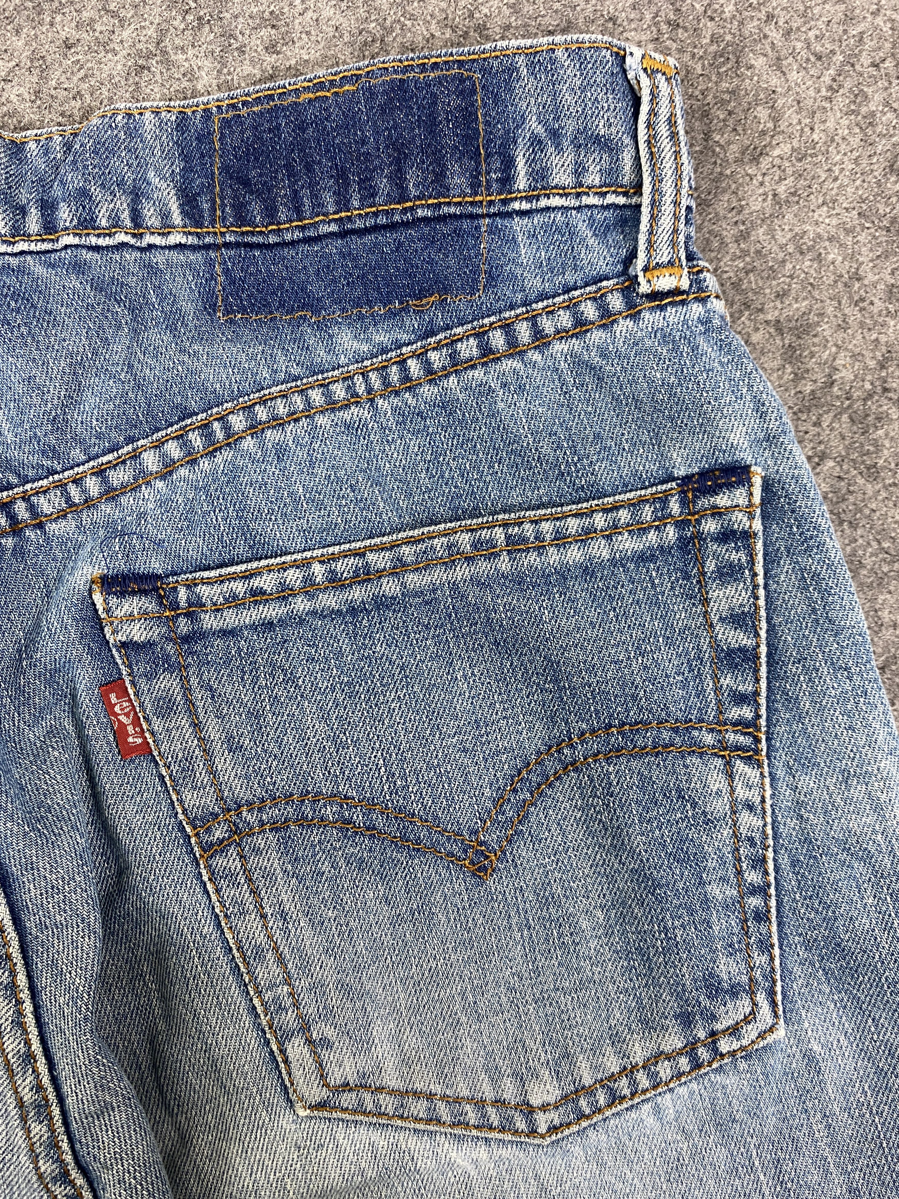 Levi's Faded Blue Vintage Levi's Denim Jeans 31x33.5 - JN3321 Size US 31 - 9 Thumbnail