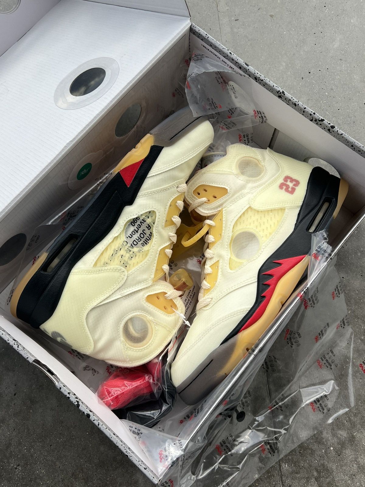 Designer × Nike × Off-White Jordan 5 V x Off-White sail Size US 10.5 / EU 43-44 - 1 Thumbnail
